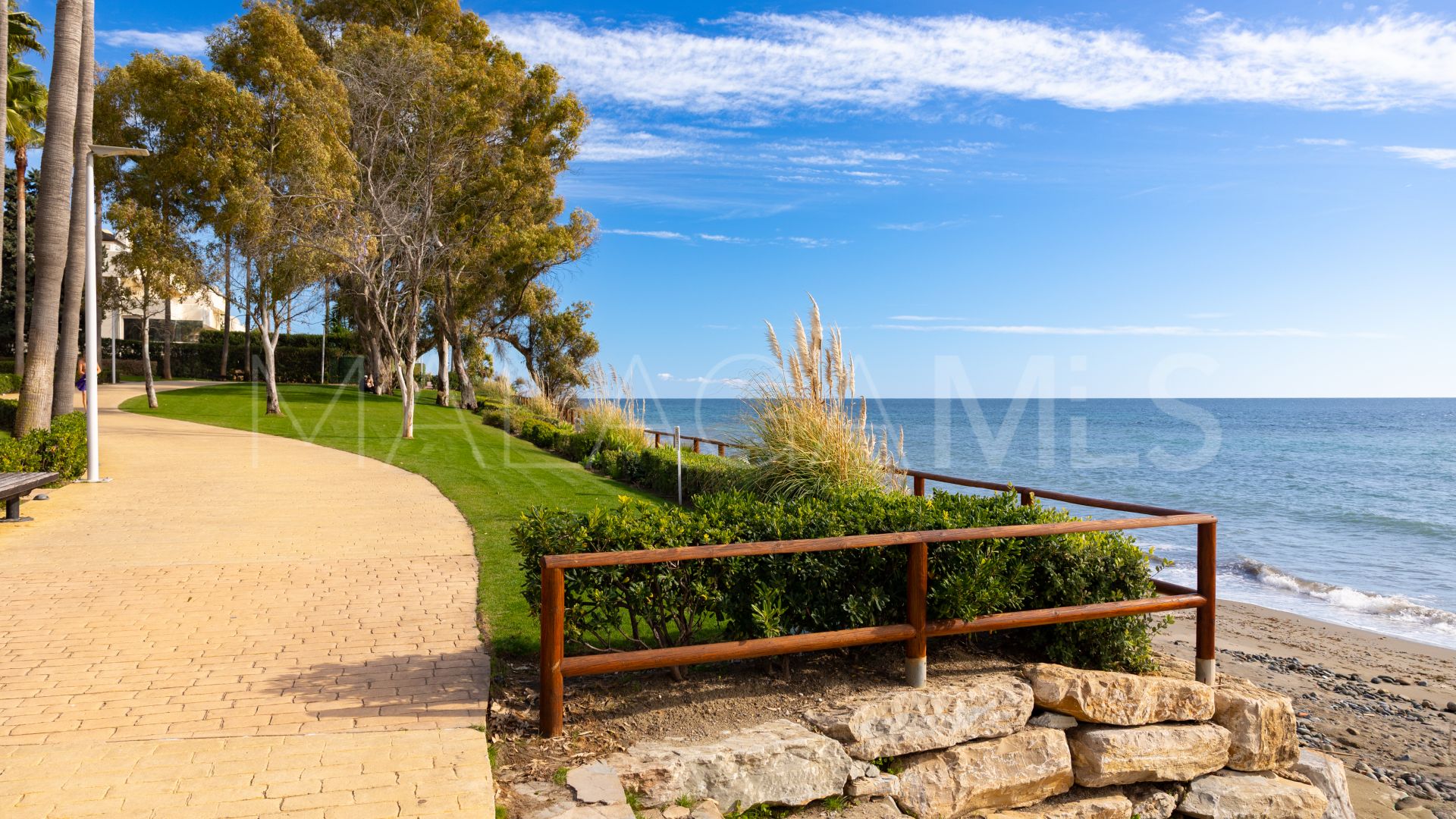 Appartement rez de chaussée for sale in Beach Side New Golden Mile