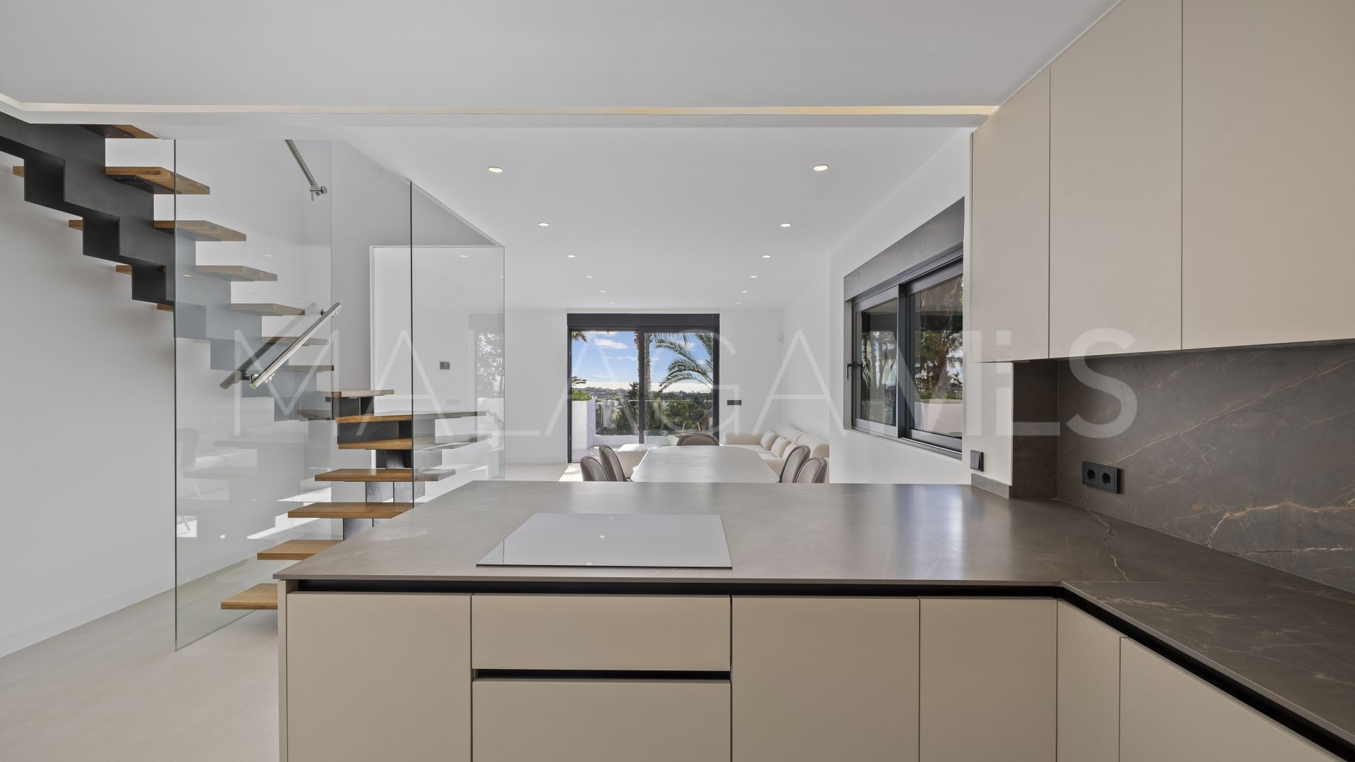 Penthaus for sale in Estepona