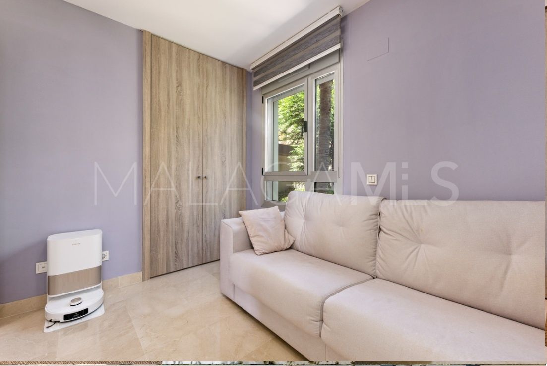 Lägenhet for sale in Botanic