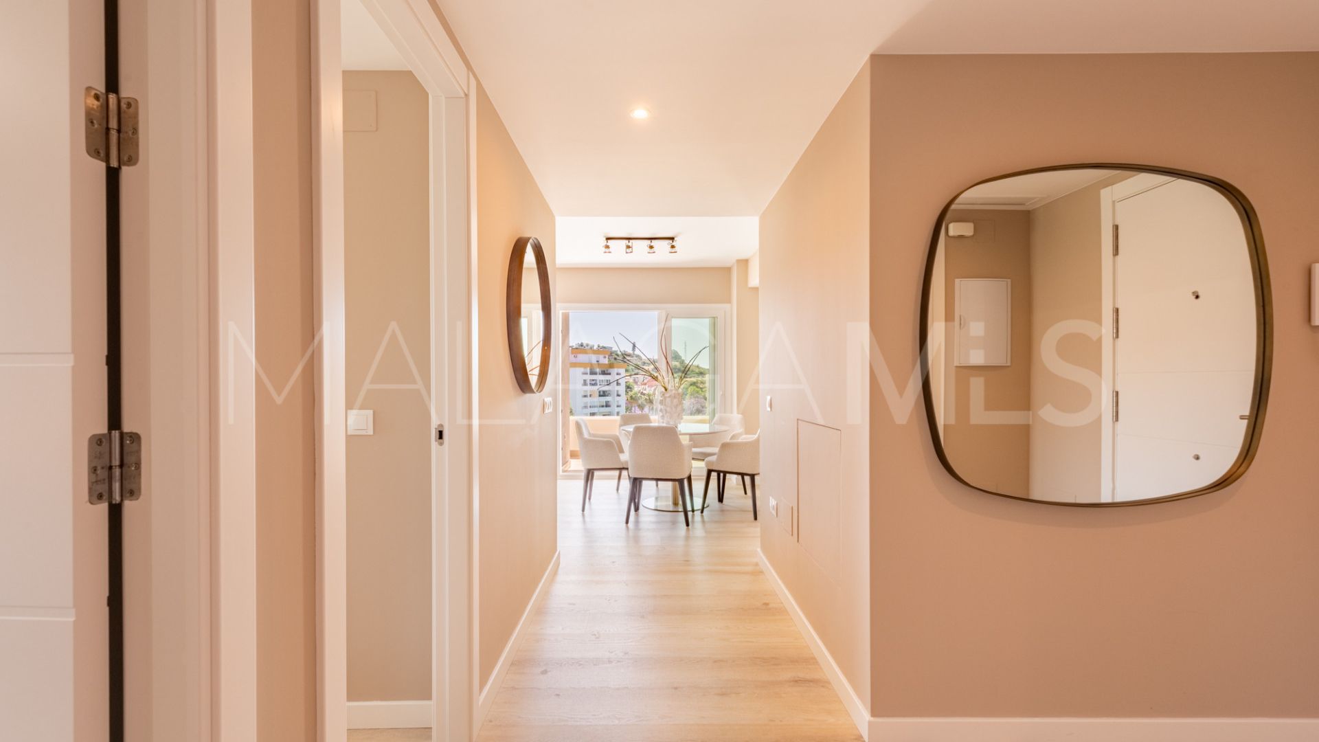 Lägenhet for sale in Nueva Andalucia