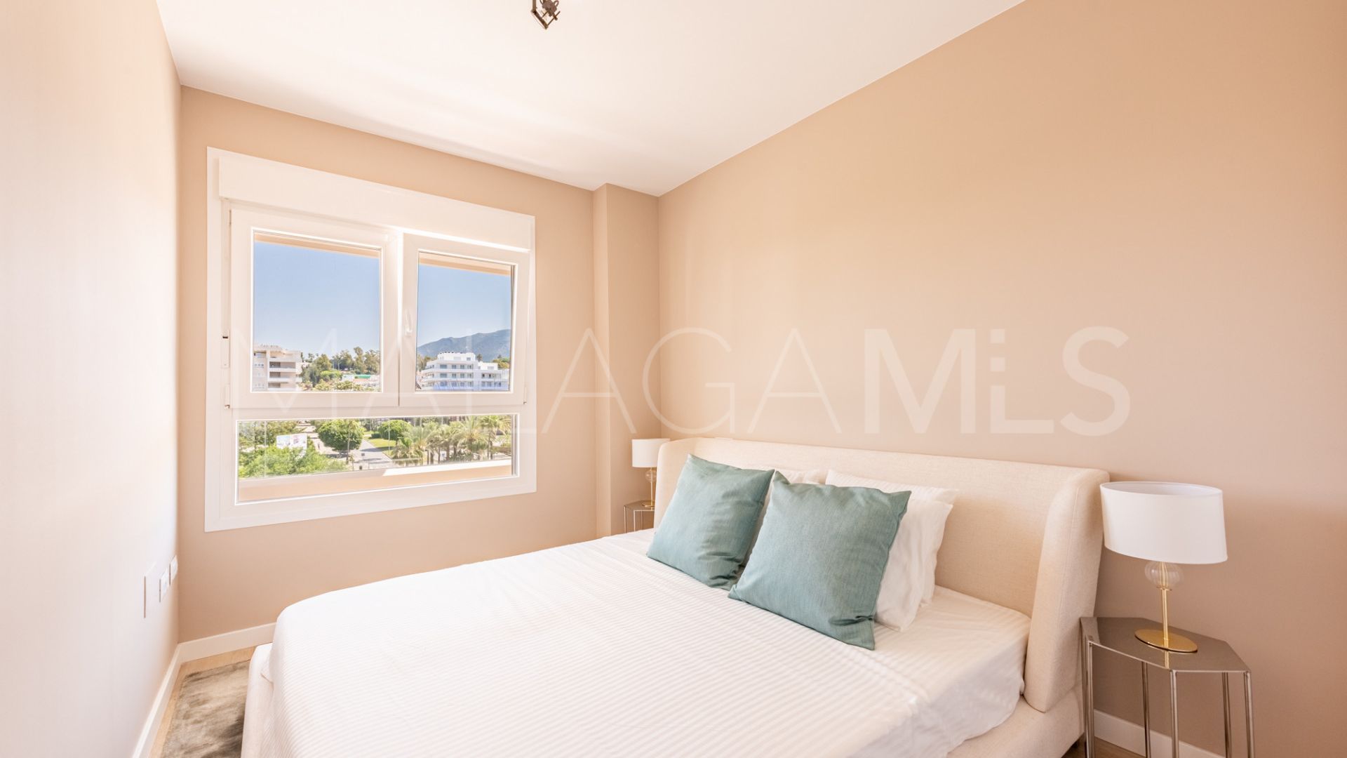 Lägenhet for sale in Nueva Andalucia