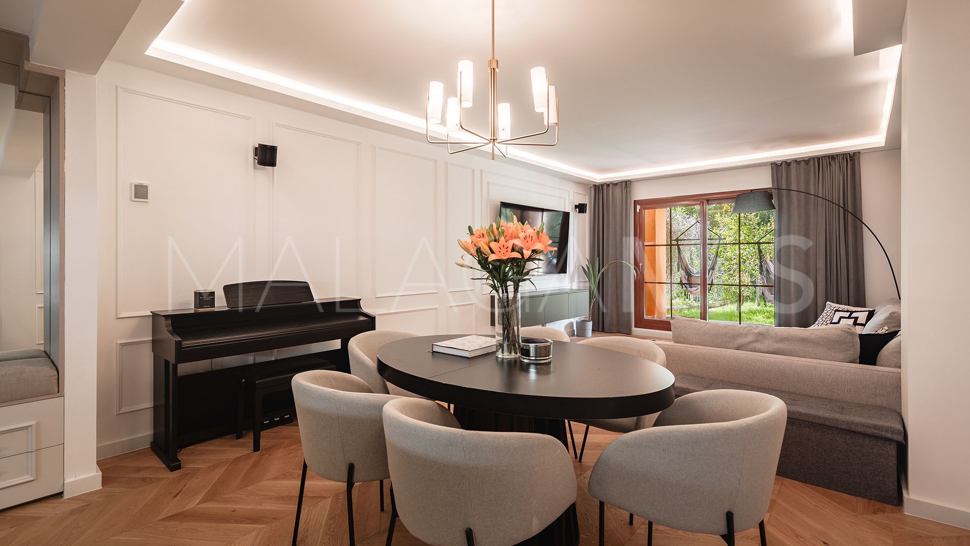 Se vende apartamento planta baja in Benahavis