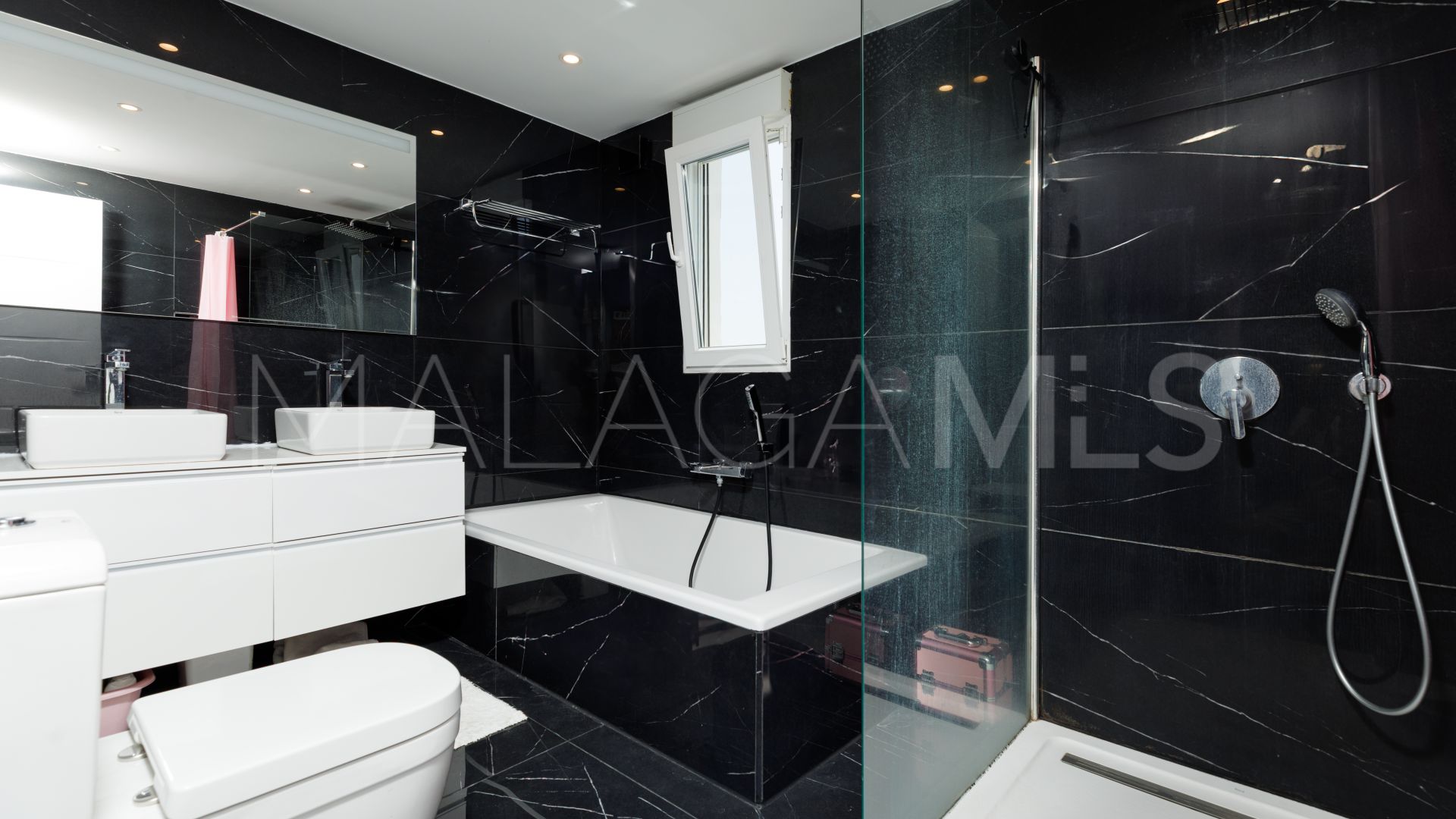 Reihenhaus for sale in Artola
