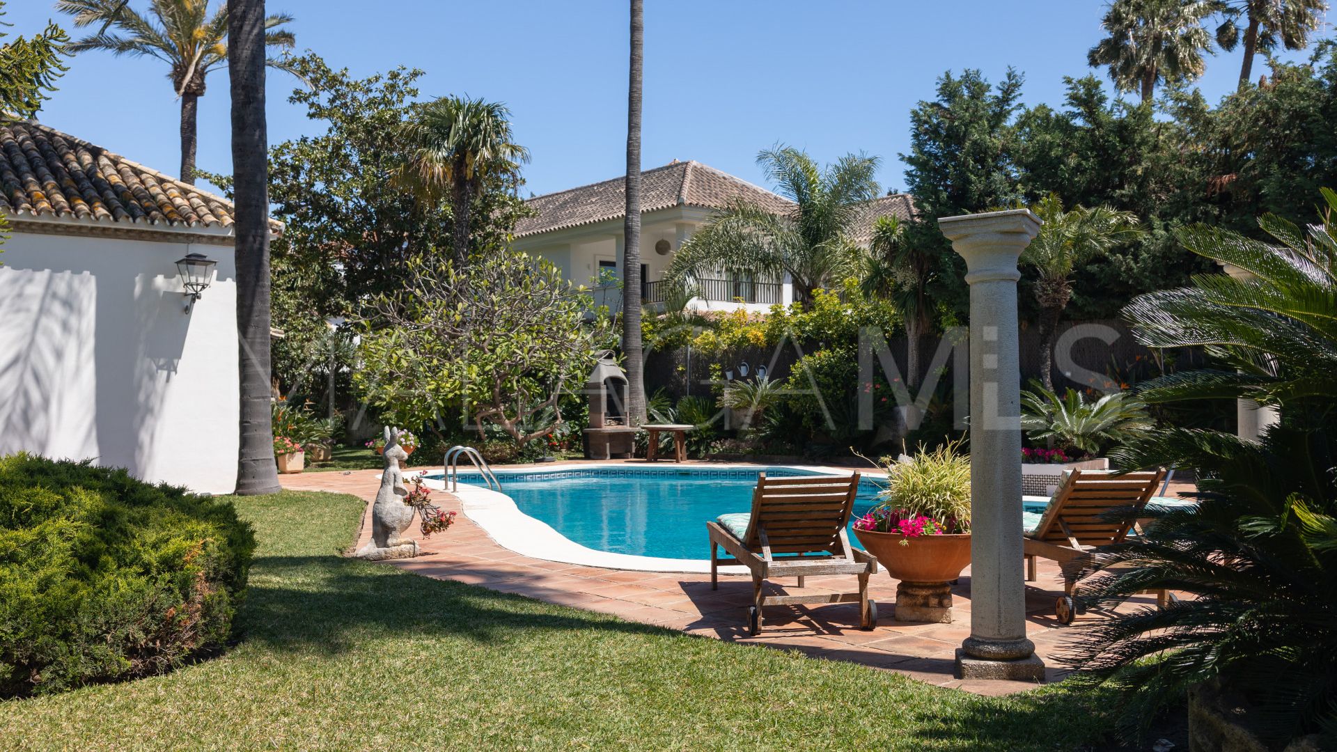 Villa for sale in San Pedro de Alcantara