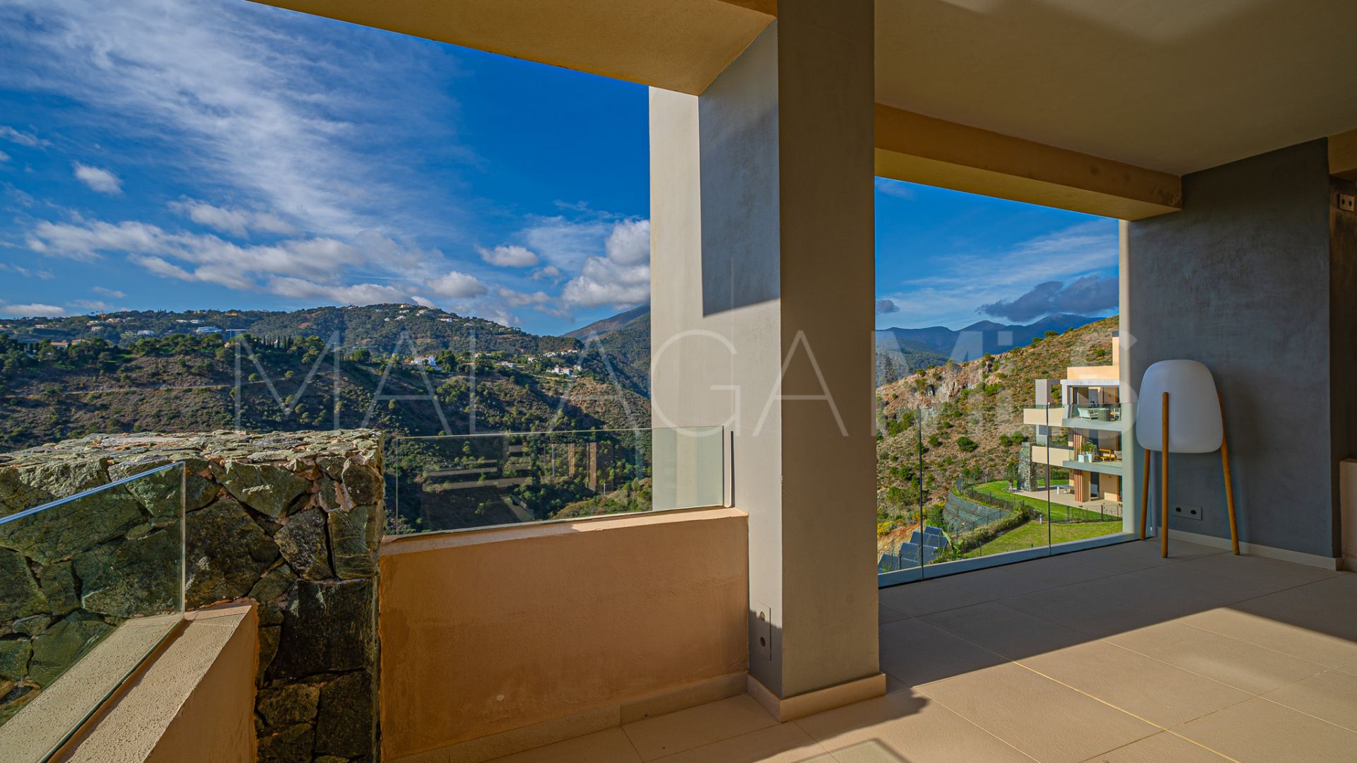 Buy Benahavis apartment