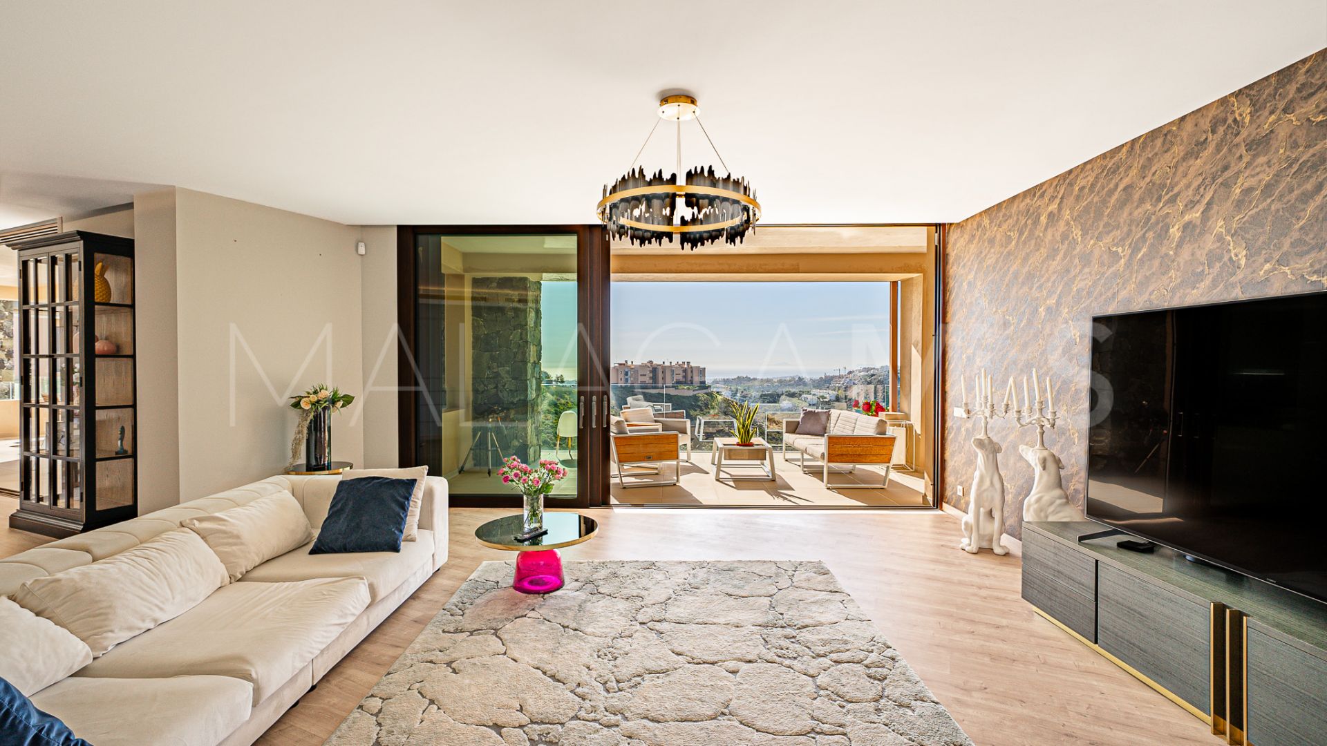 Buy Benahavis apartment