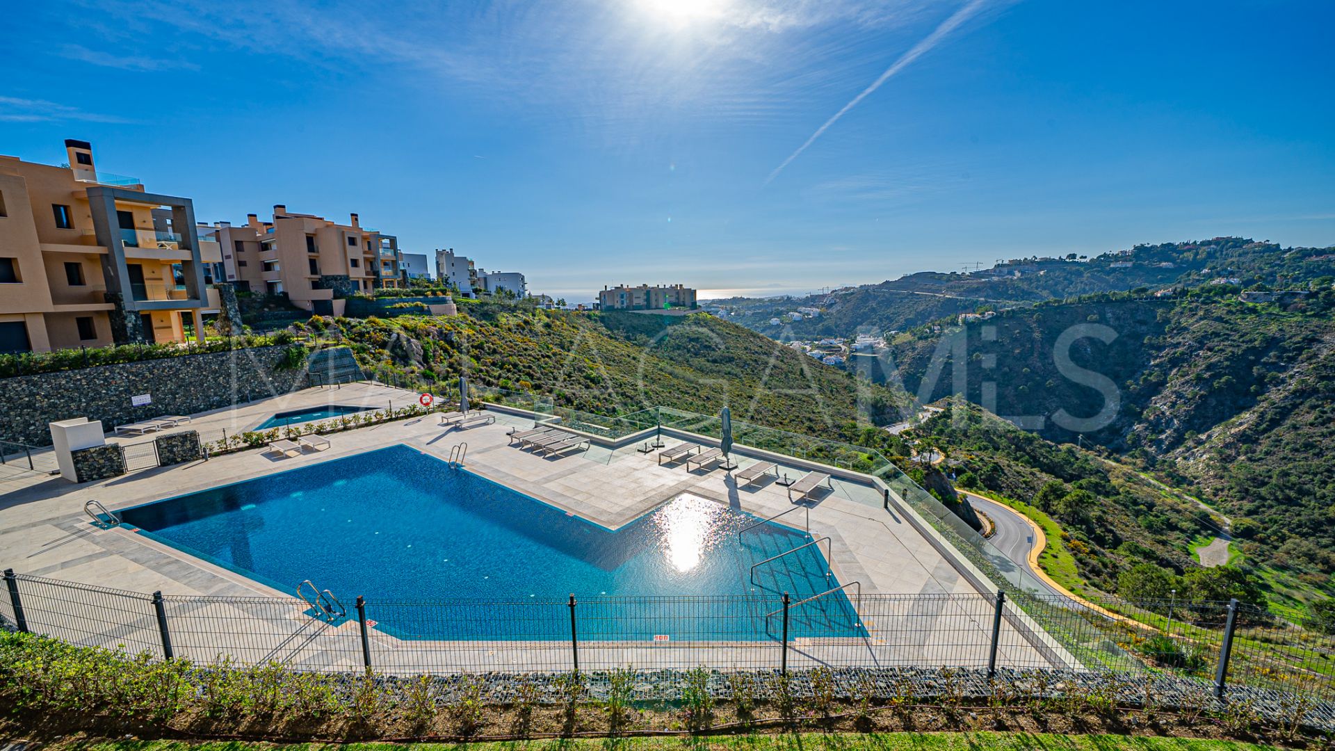 Buy Benahavis apartment