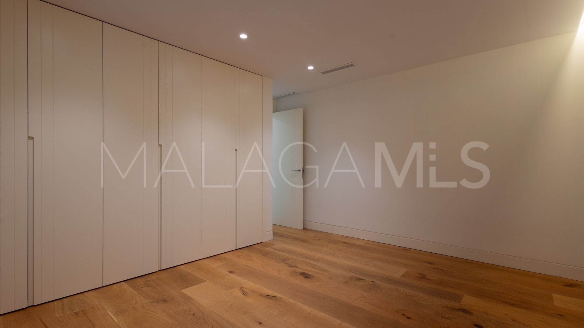 Duplex penthouse for sale in Marbella Golden Mile