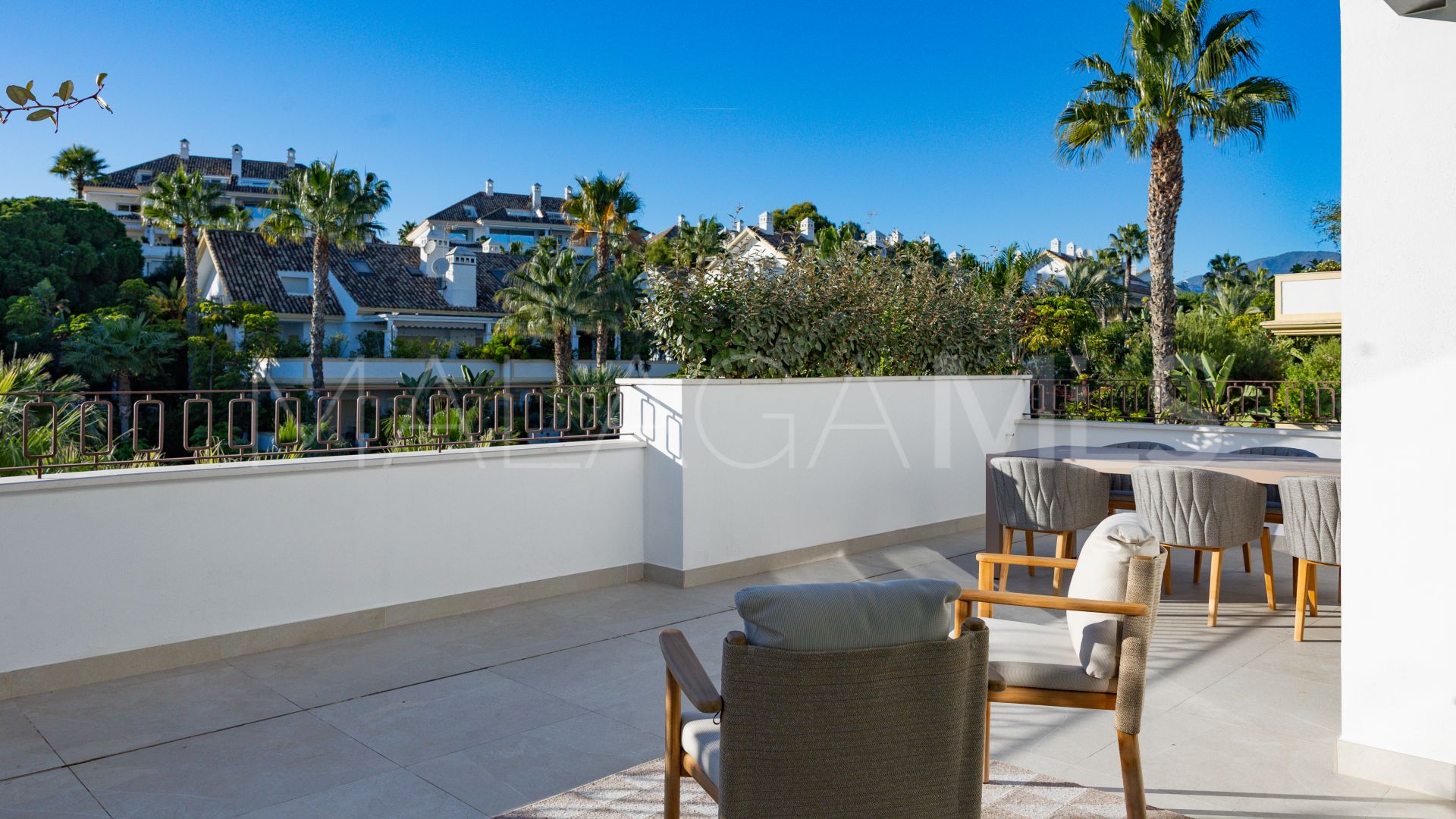 Duplex penthouse for sale in Marbella Golden Mile