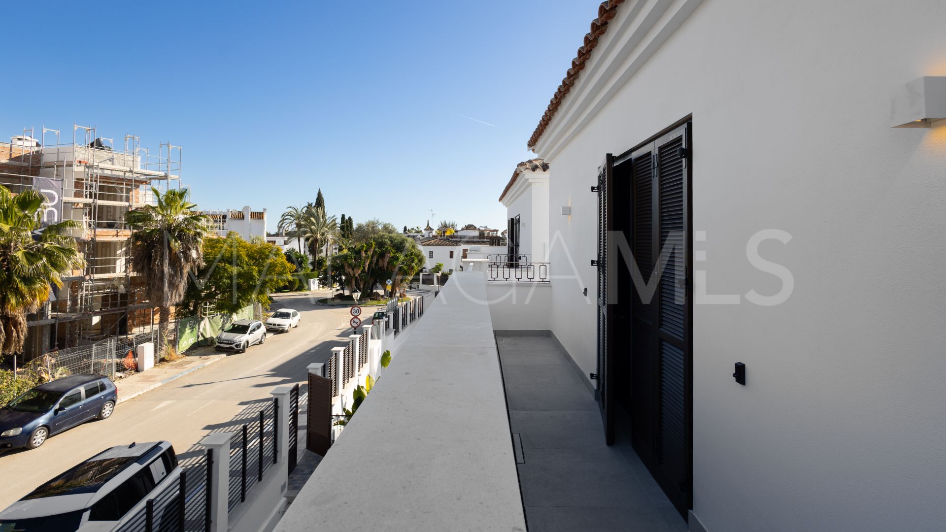 Duplex penthouse for sale in Marbella Golden Mile