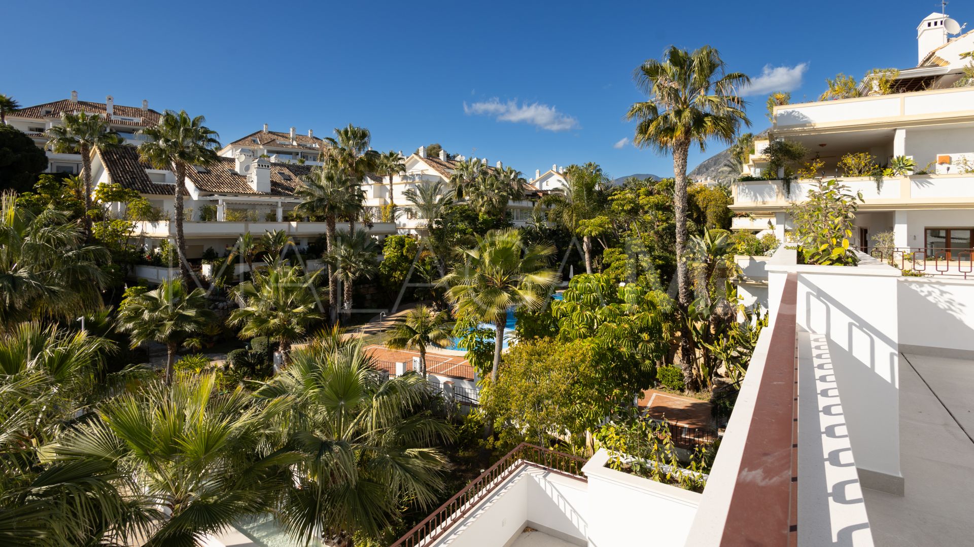 Duplex penthouse for sale in Marbella Golden Mile