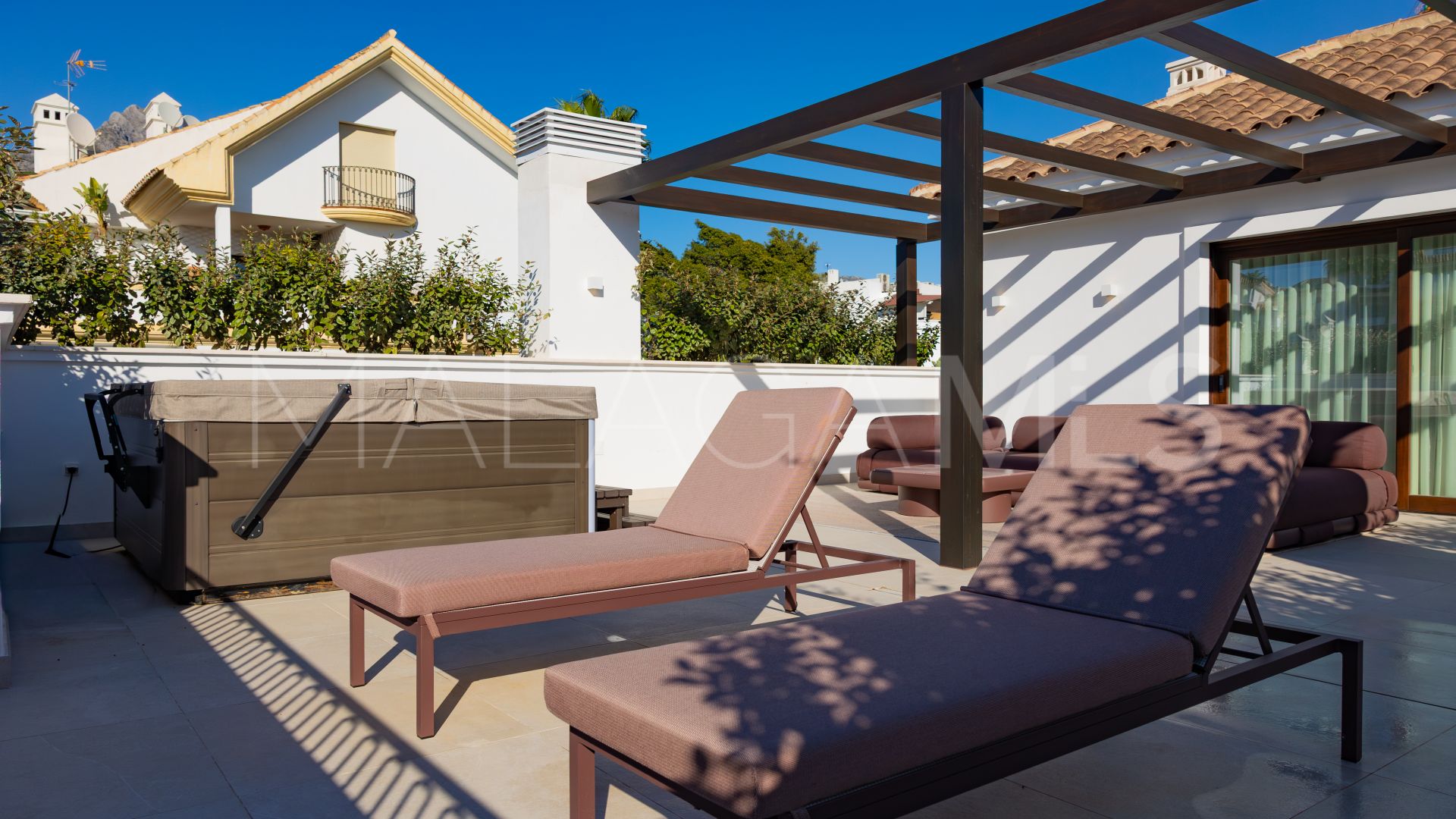 Duplex penthouse for sale in Marbella Golden Mile