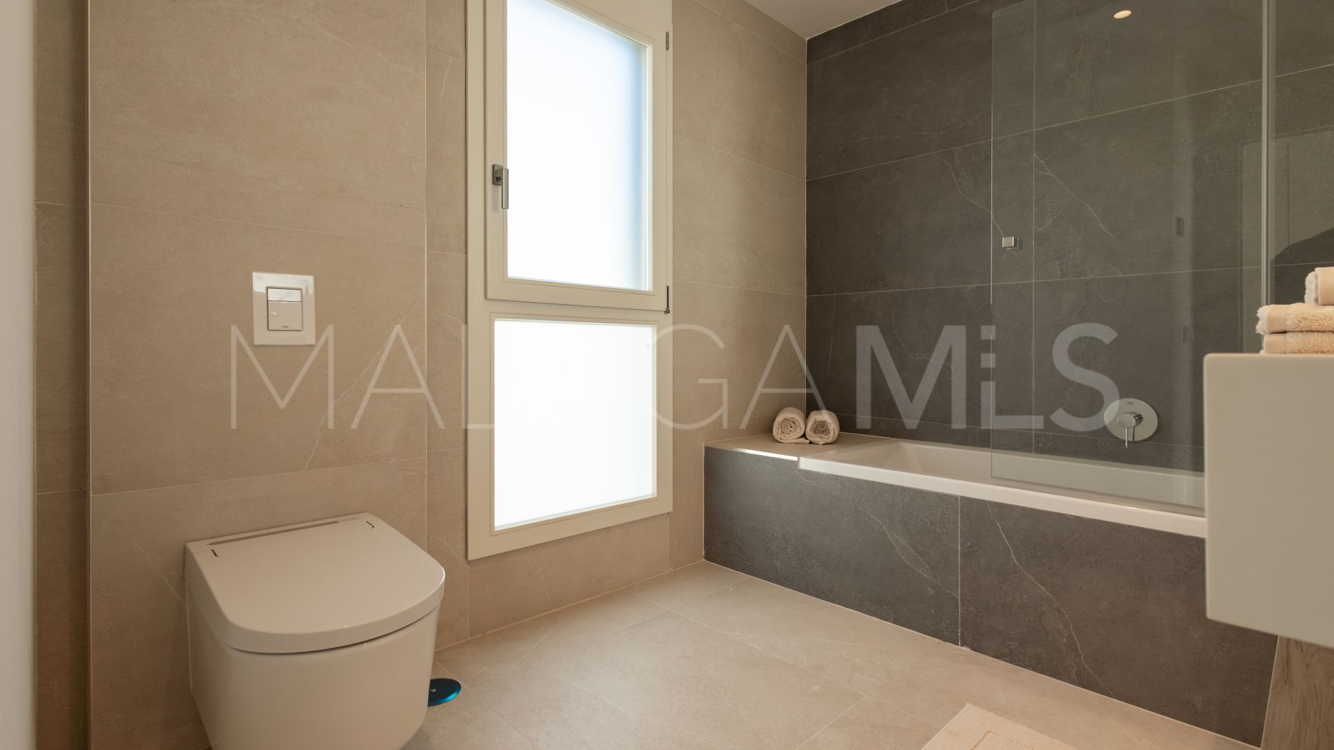 Duplex penthouse for sale in Marbella Golden Mile