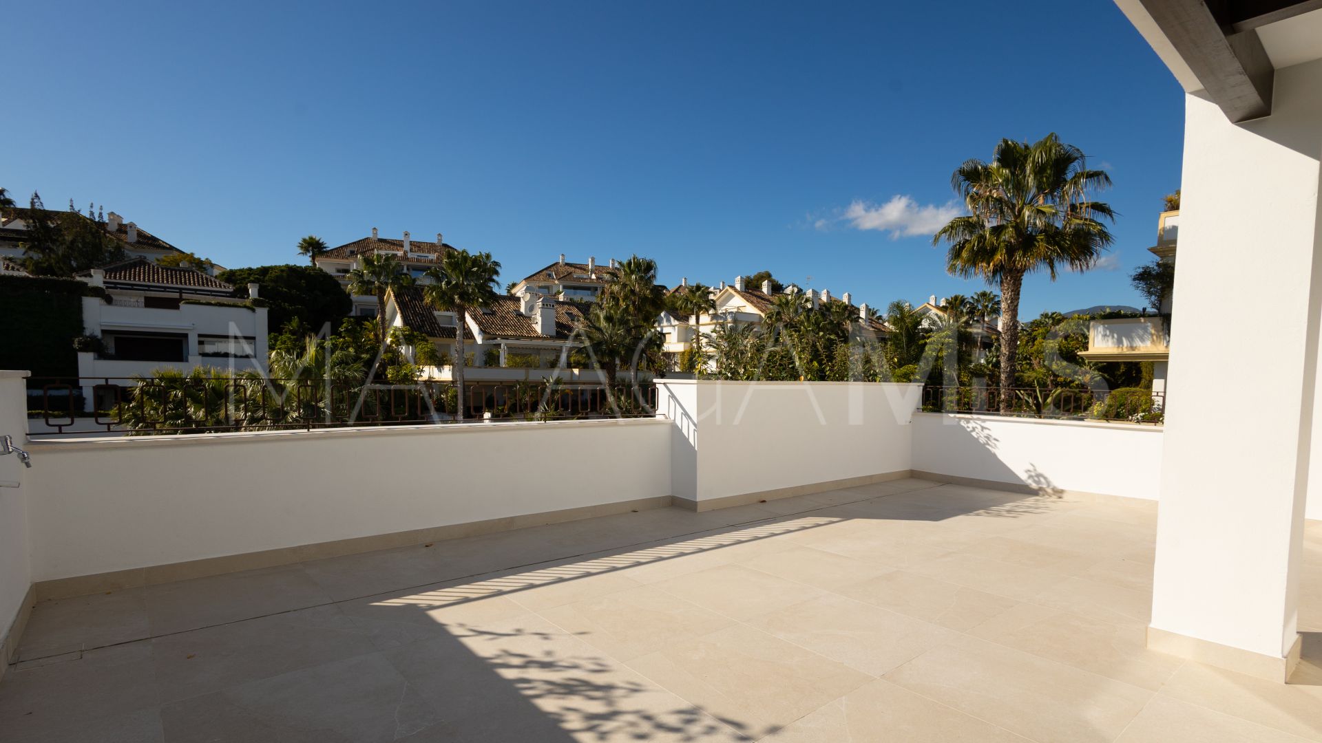 Duplex penthouse for sale in Marbella Golden Mile