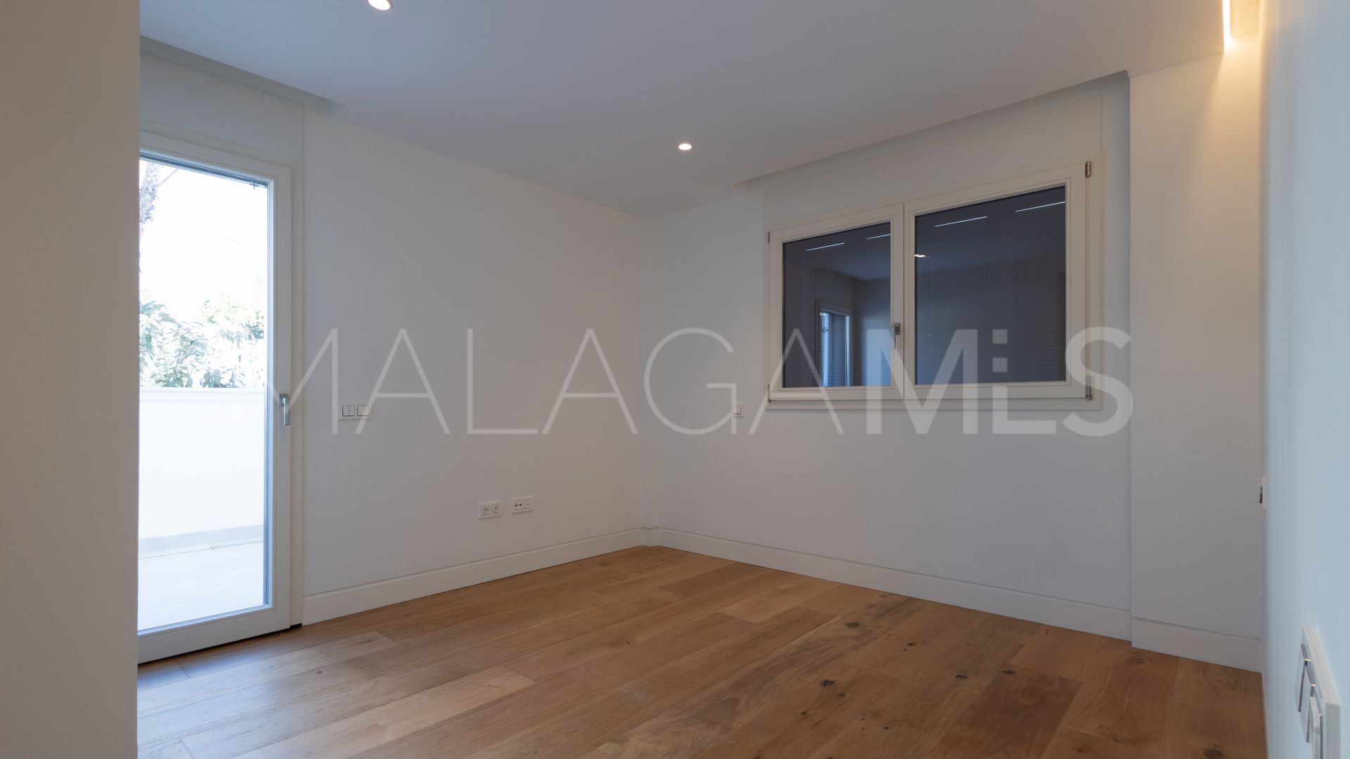 Duplex penthouse for sale in Marbella Golden Mile