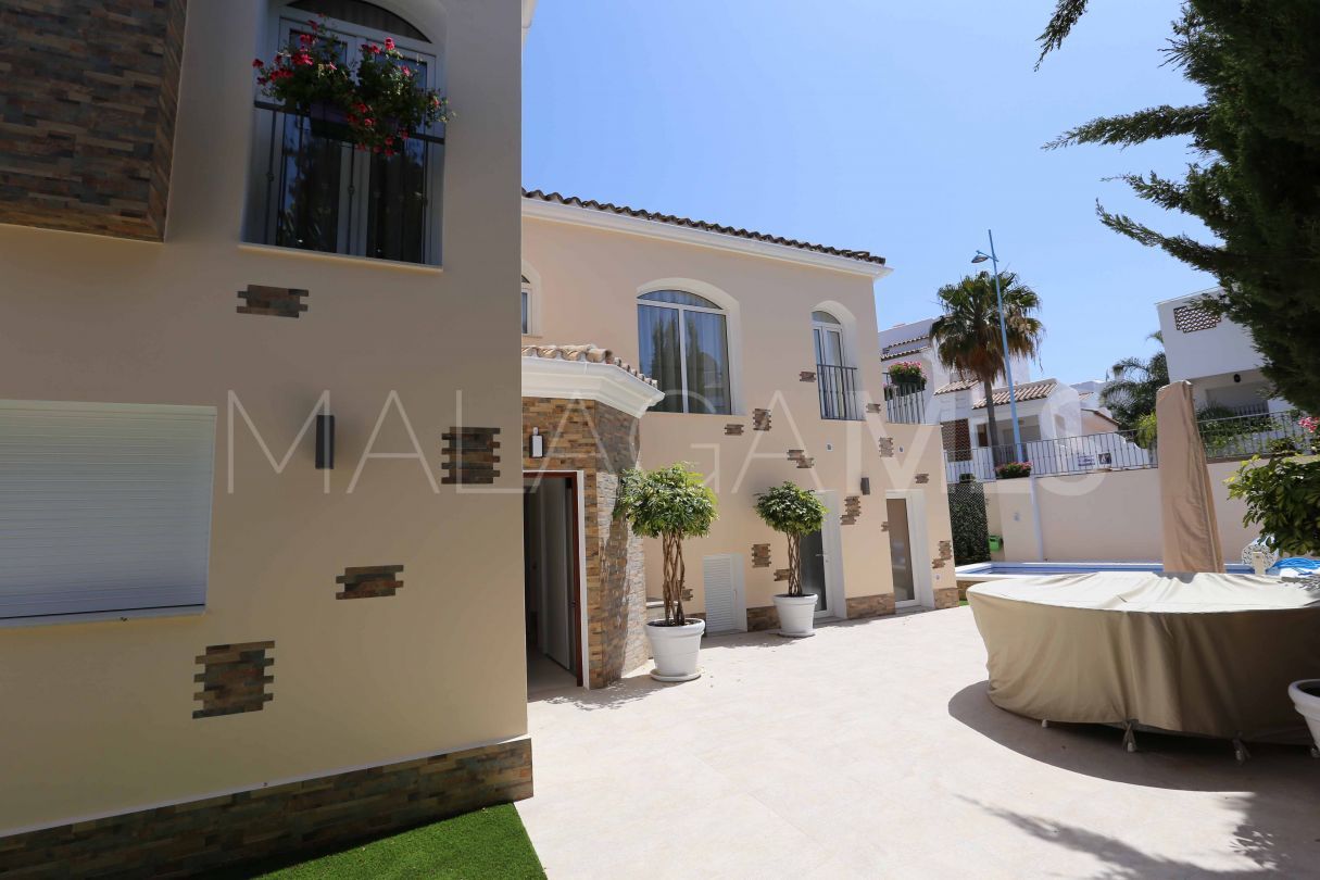 Villa for sale in San Pedro de Alcantara