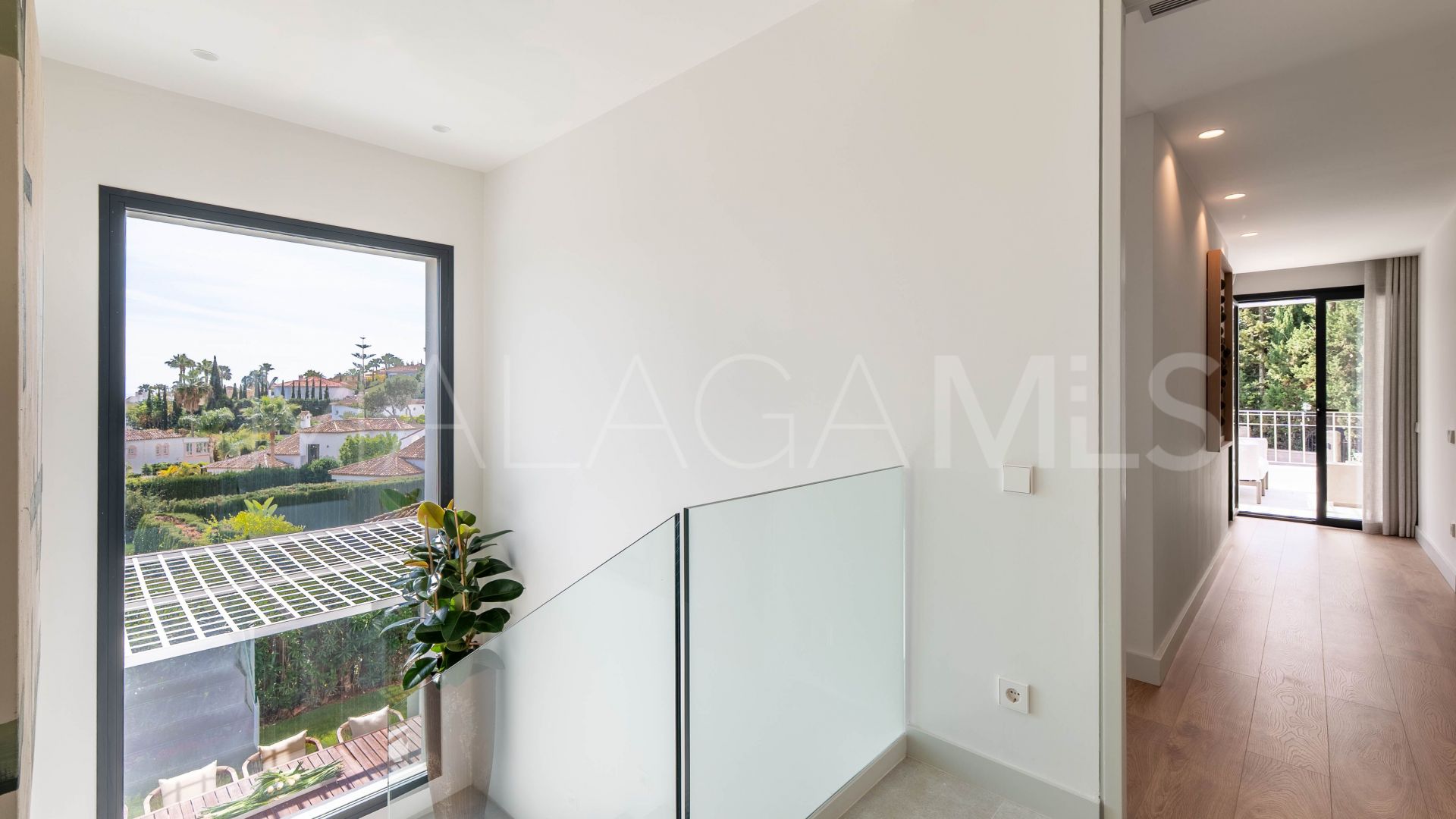 4 bedrooms villa in Nueva Andalucia for sale