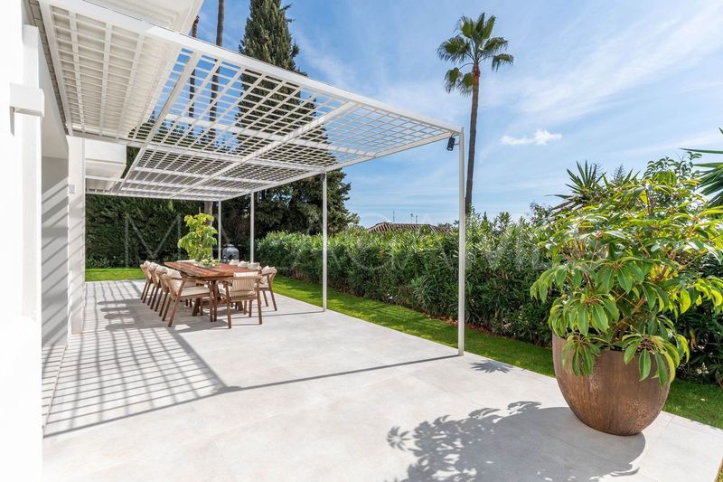 4 bedrooms villa in Nueva Andalucia for sale