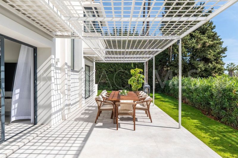 4 bedrooms villa in Nueva Andalucia for sale