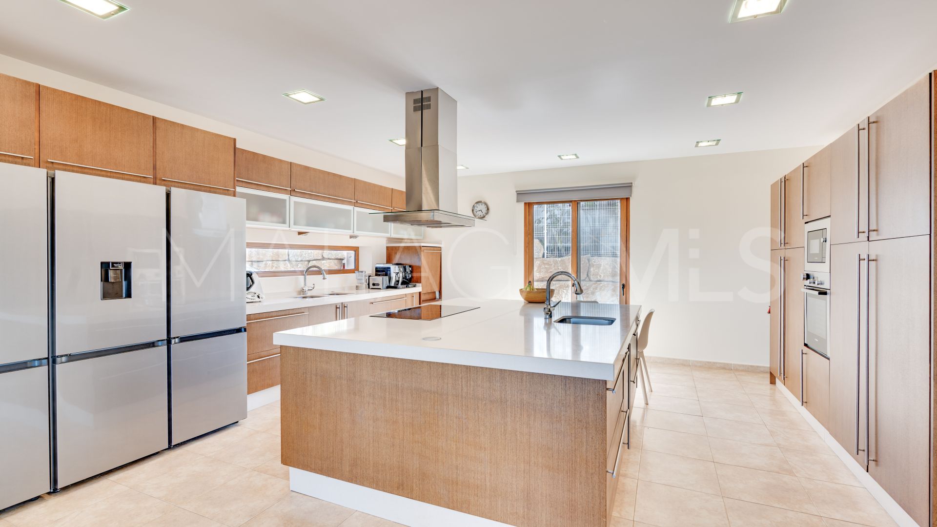 For sale villa in La Cala Golf Resort with 5 bedrooms