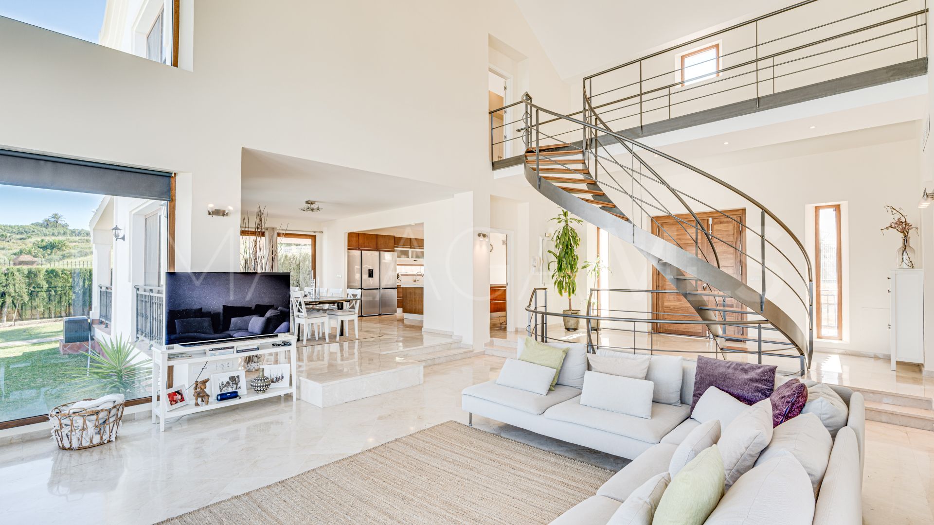 For sale villa in La Cala Golf Resort with 5 bedrooms