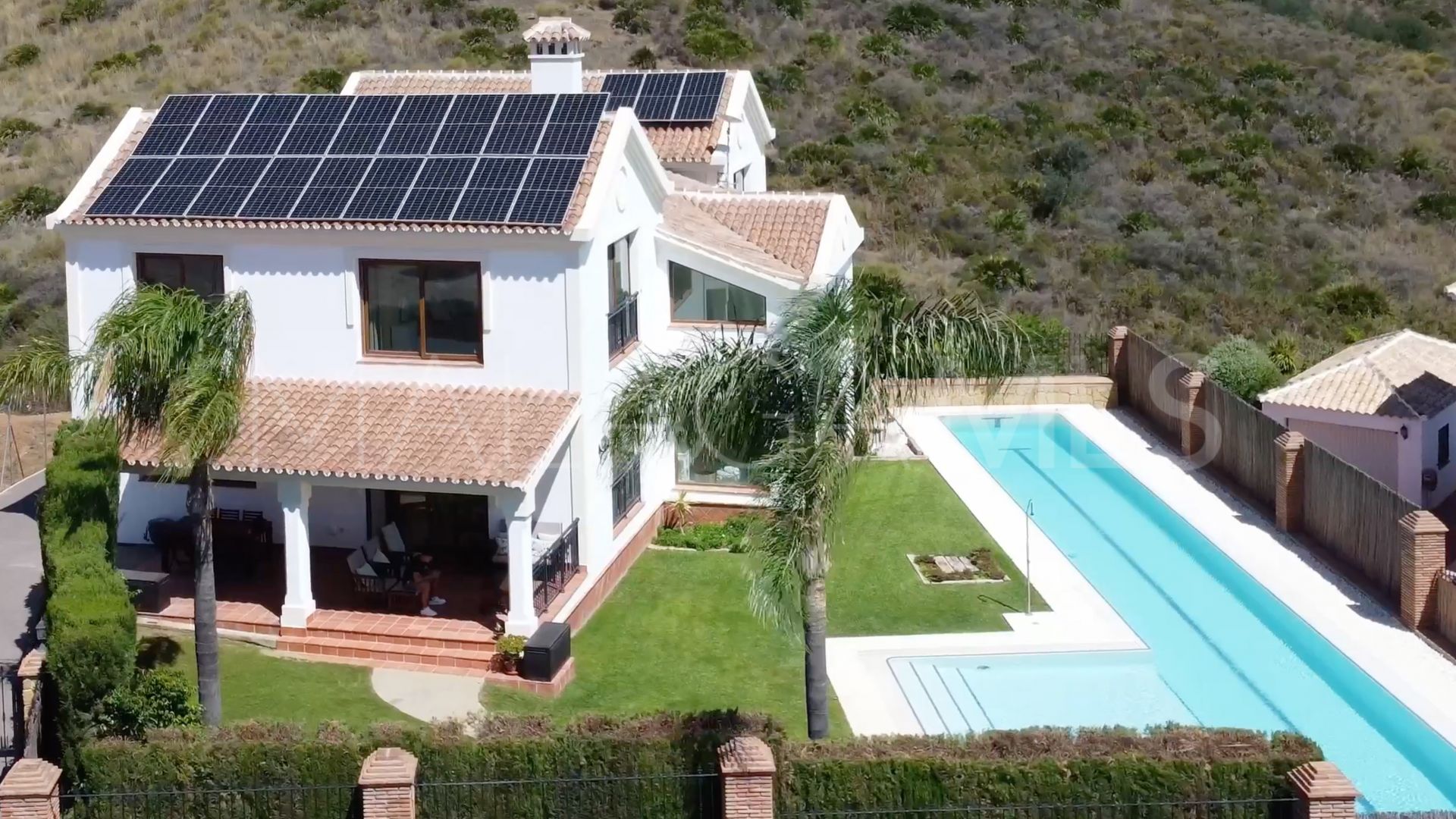 For sale villa in La Cala Golf Resort with 5 bedrooms