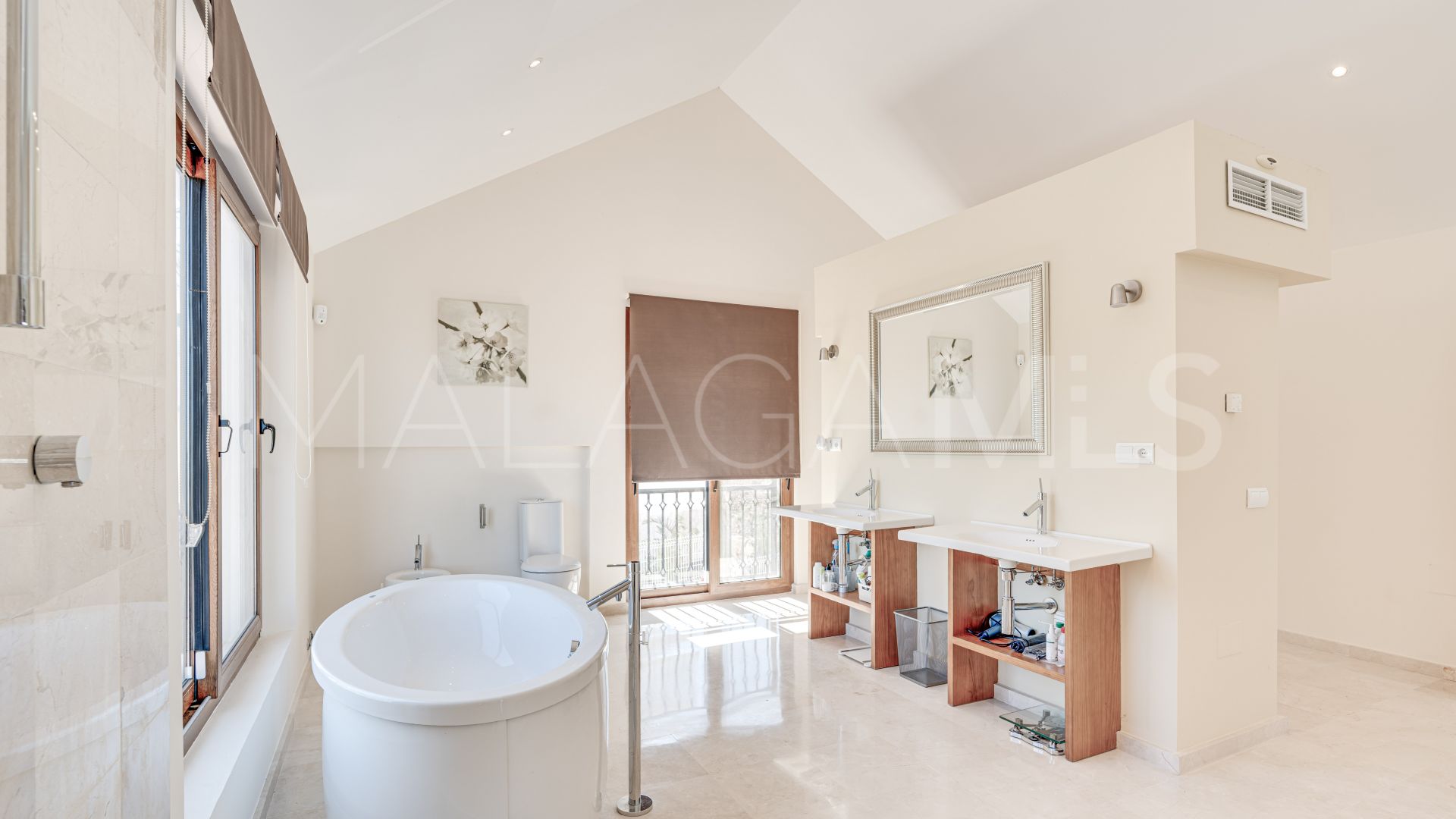 Villa for sale in La Cala Golf Resort