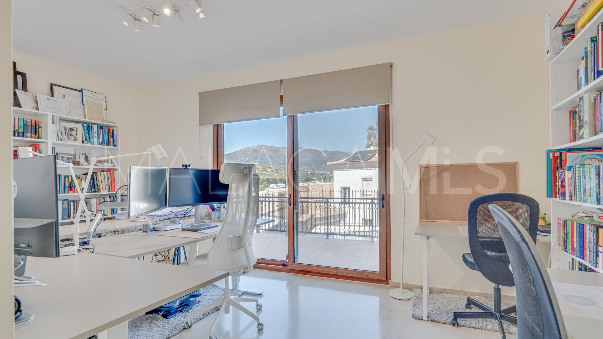 For sale villa in La Cala Golf Resort with 5 bedrooms