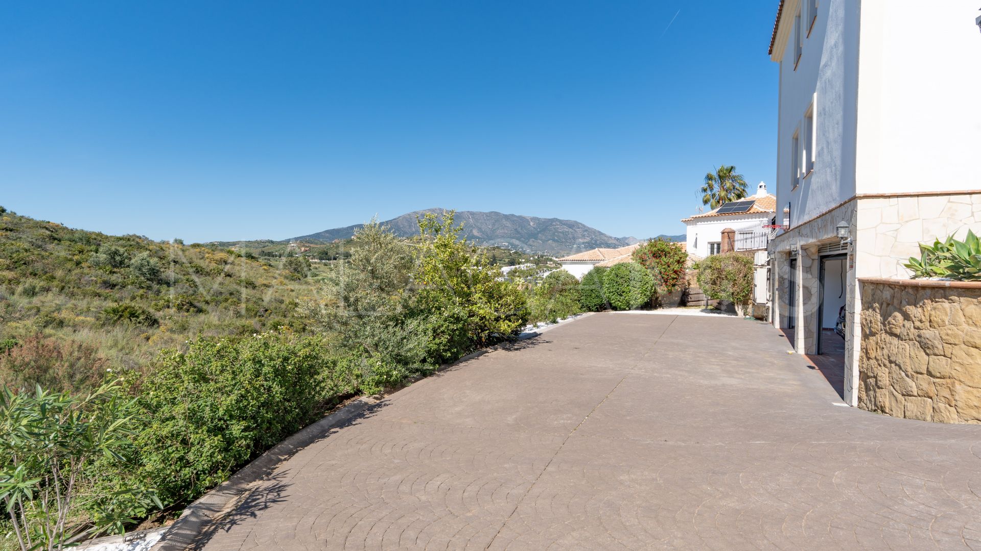 For sale villa in La Cala Golf Resort with 5 bedrooms