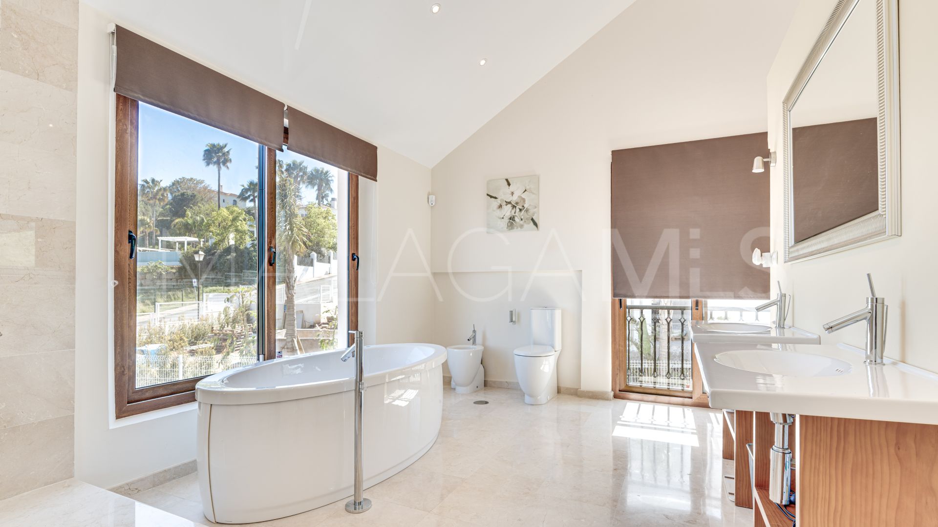 For sale villa in La Cala Golf Resort with 5 bedrooms