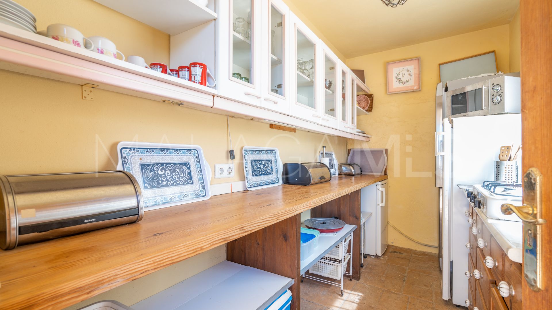 Villa for sale in Los Reales - Sierra Estepona