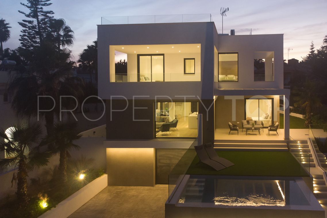 Villa for sale in El Saladillo with 4 bedrooms