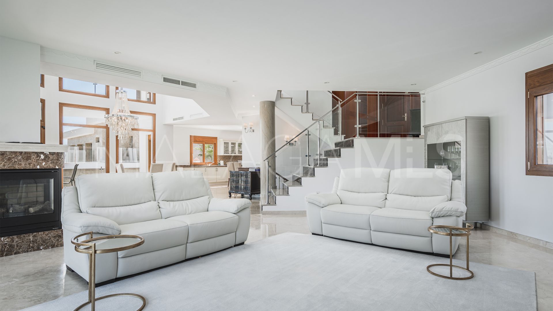 Villa for sale in Los Flamingos Golf