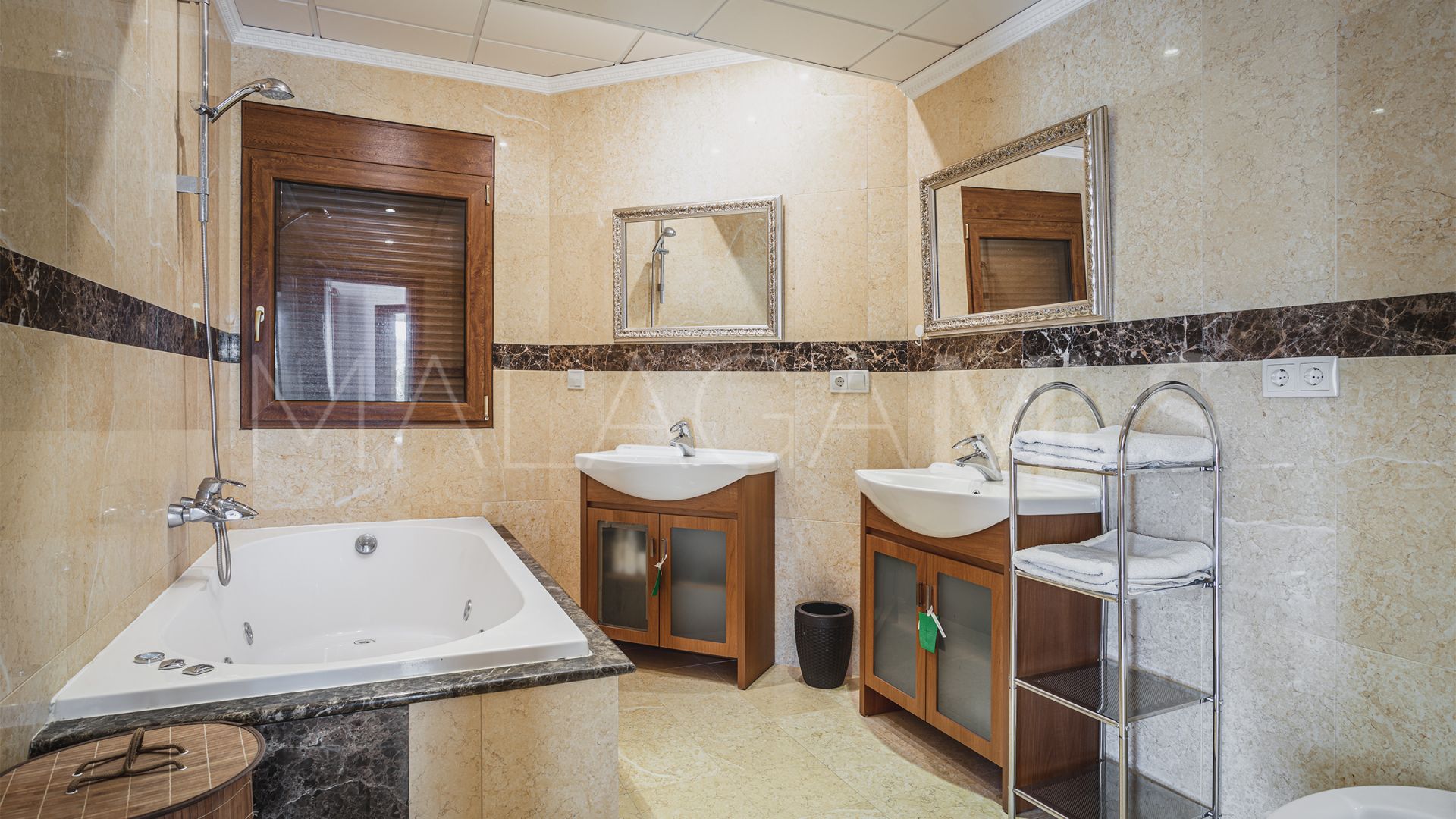 Villa for sale in Los Flamingos Golf