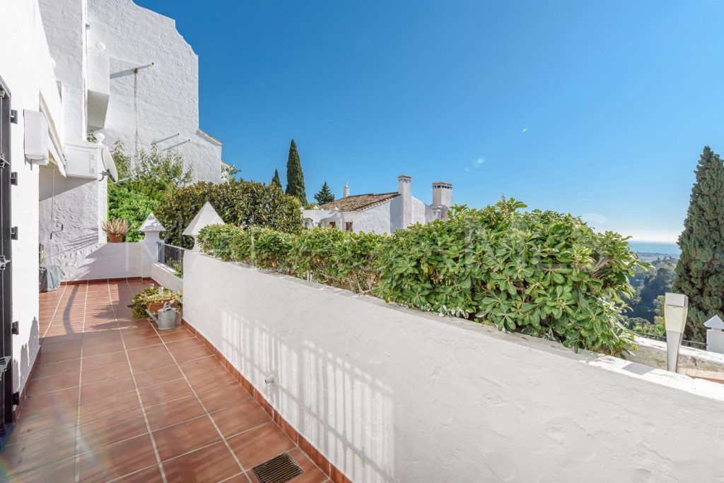 Las Colinas de Marbella apartment for sale