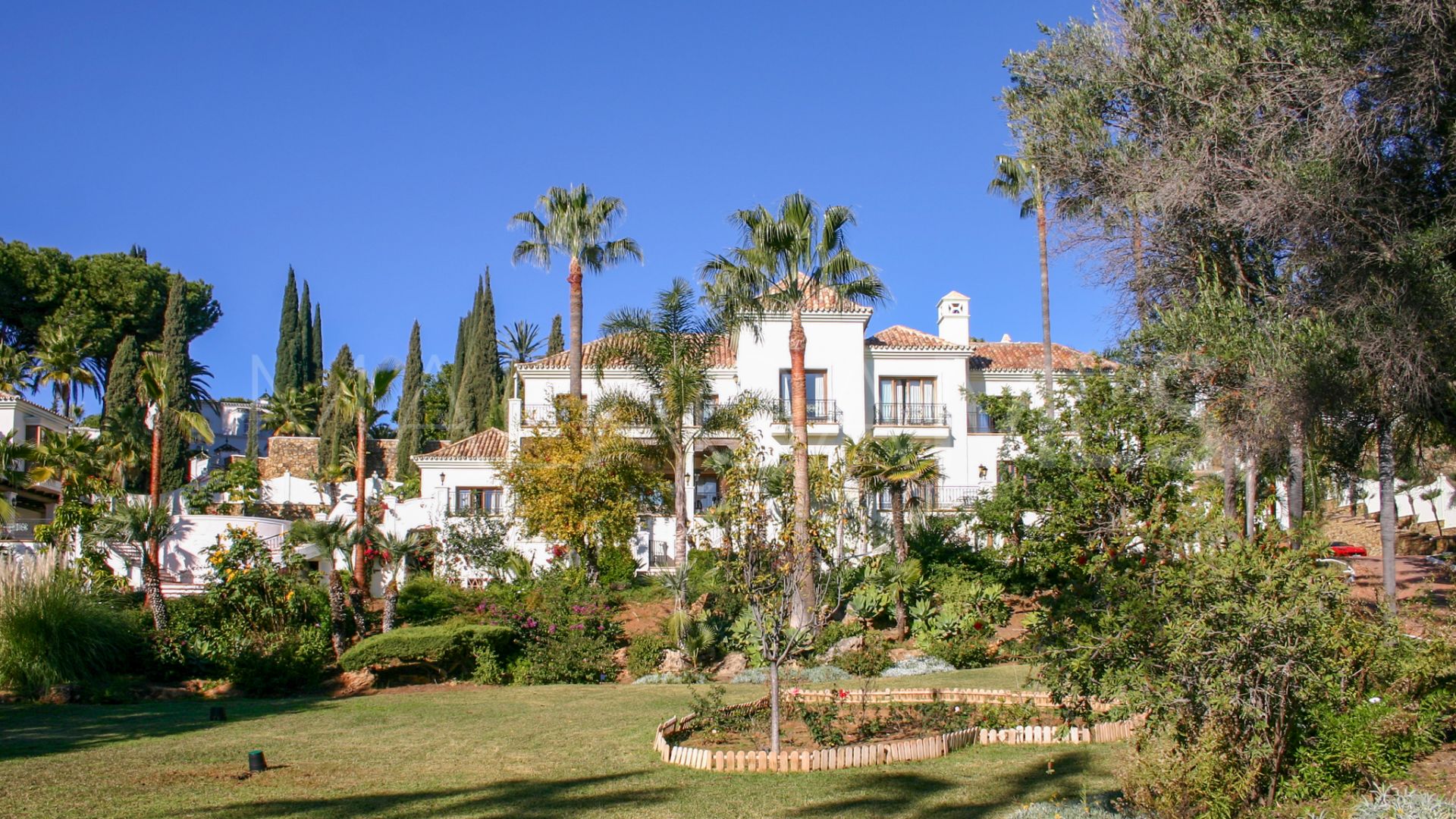 Villa for sale in Paraiso Alto