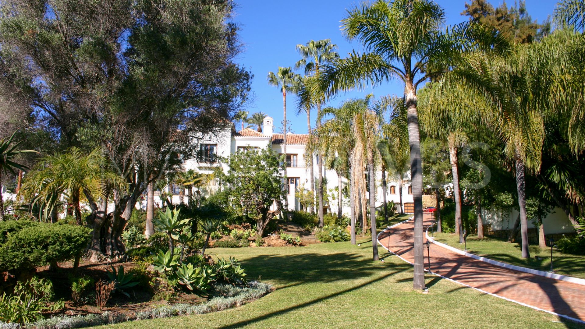 Villa for sale in Paraiso Alto