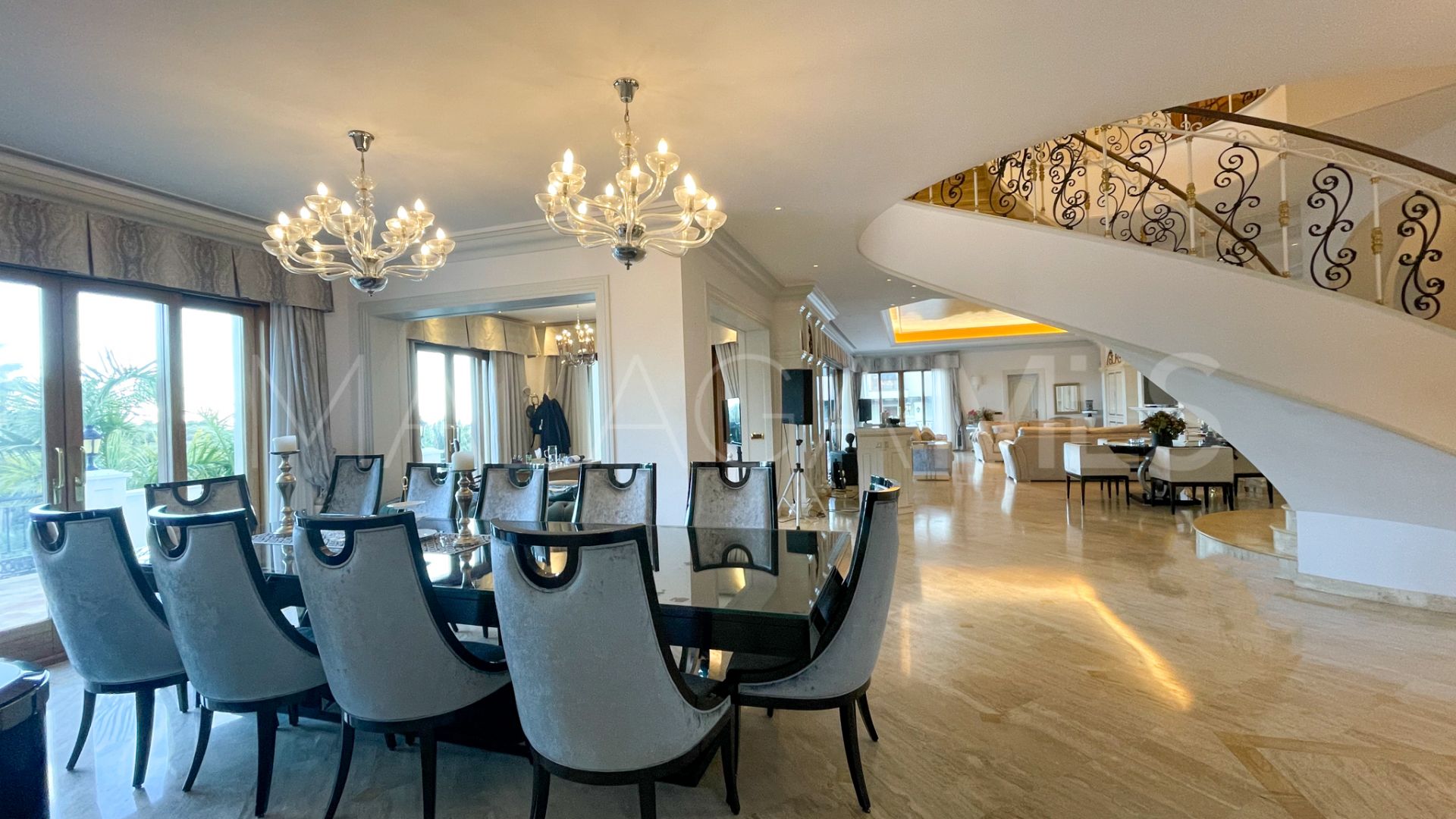 Villa for sale in Paraiso Alto