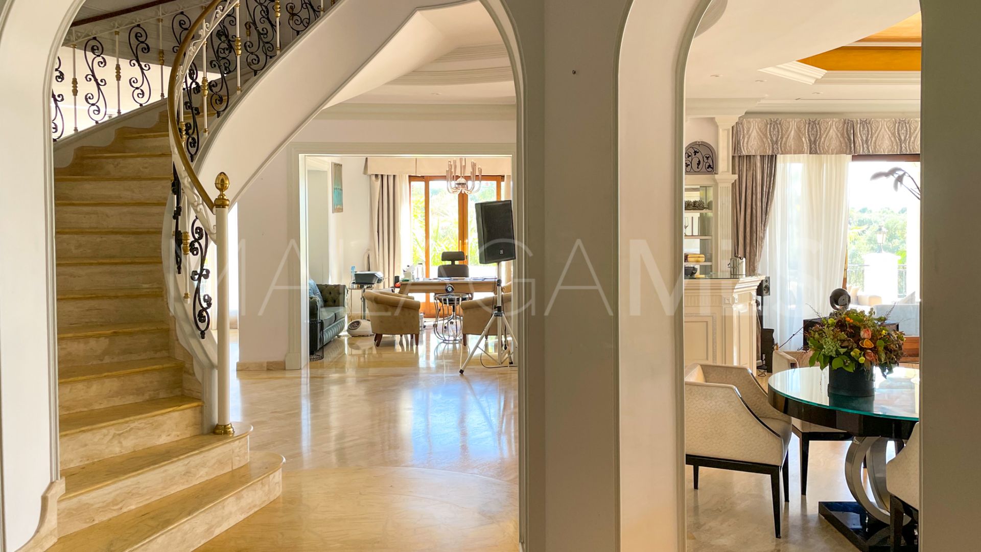 Villa for sale in Paraiso Alto