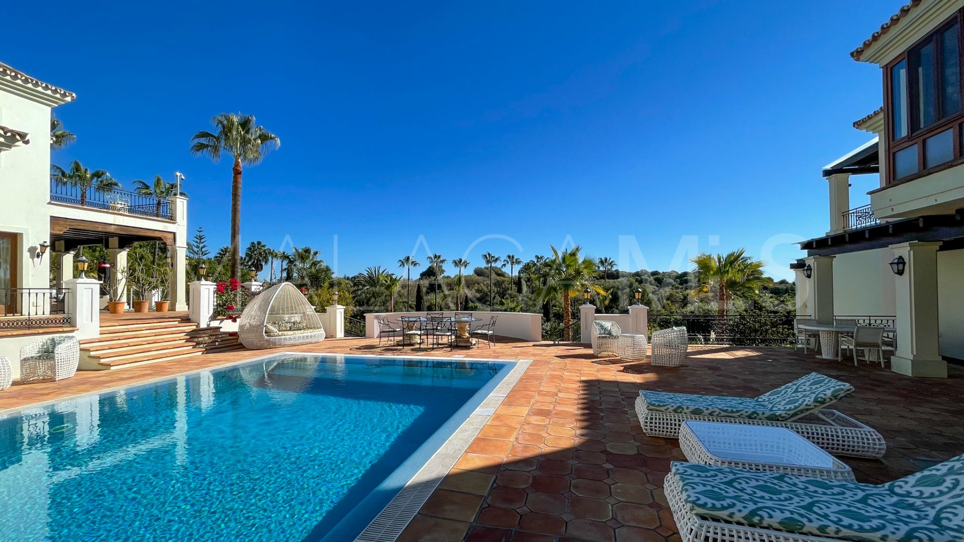Villa for sale in Paraiso Alto