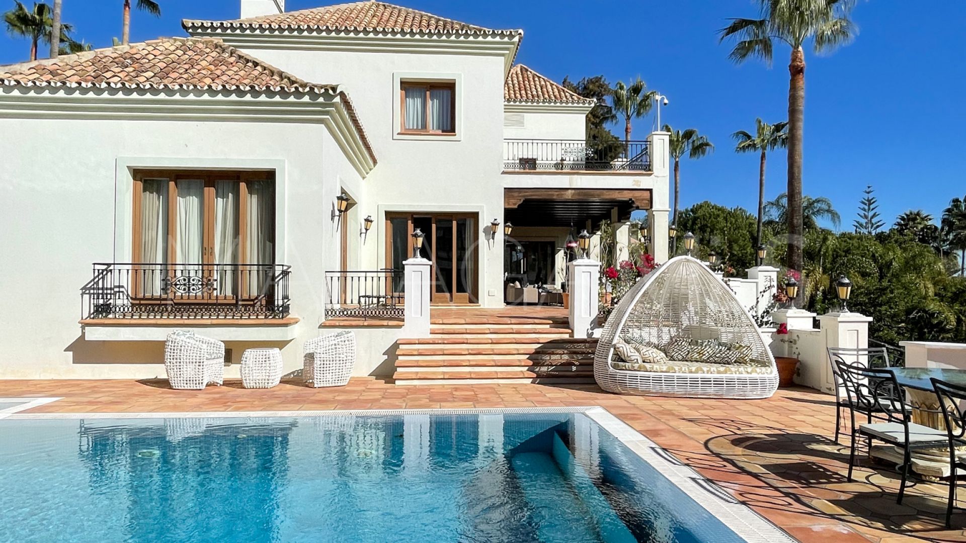 Villa for sale in Paraiso Alto