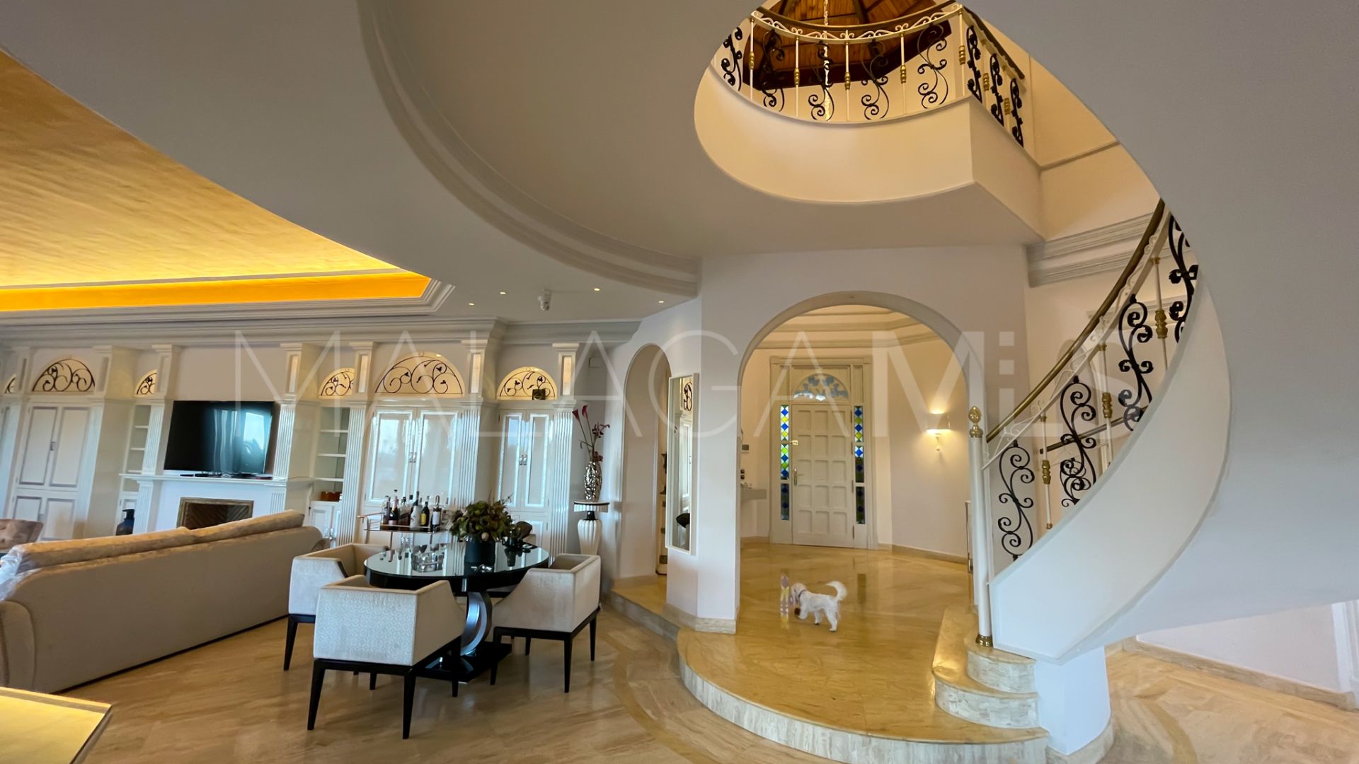 Villa for sale in Paraiso Alto