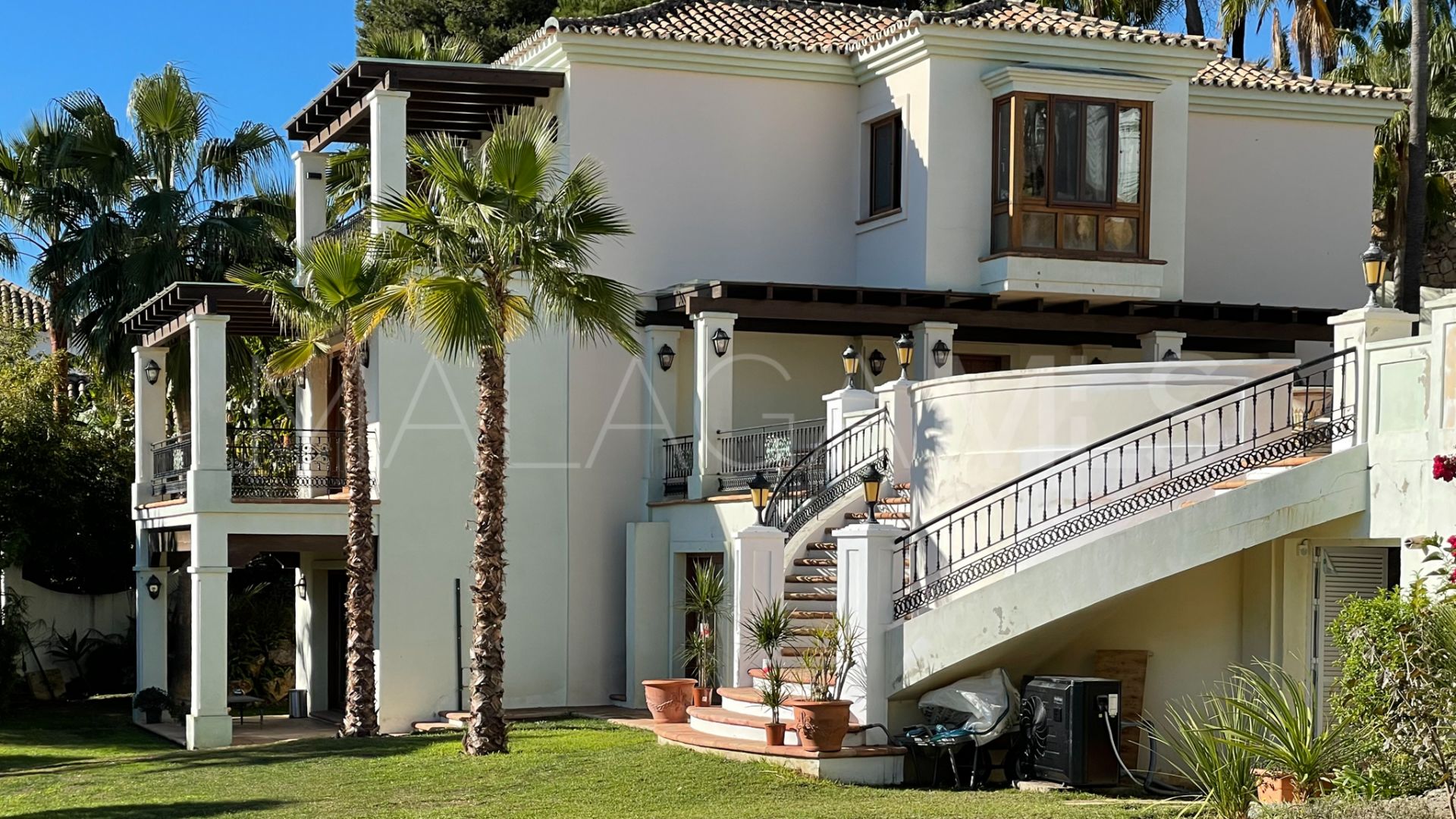 Villa for sale in Paraiso Alto