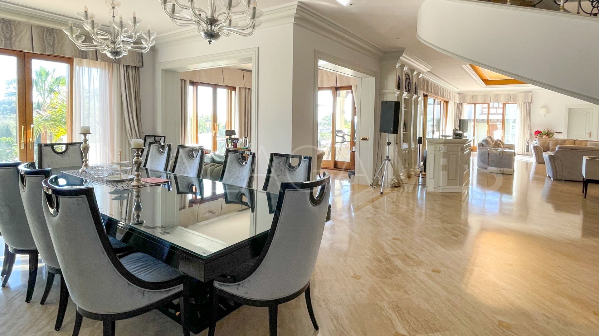 Villa for sale in Paraiso Alto