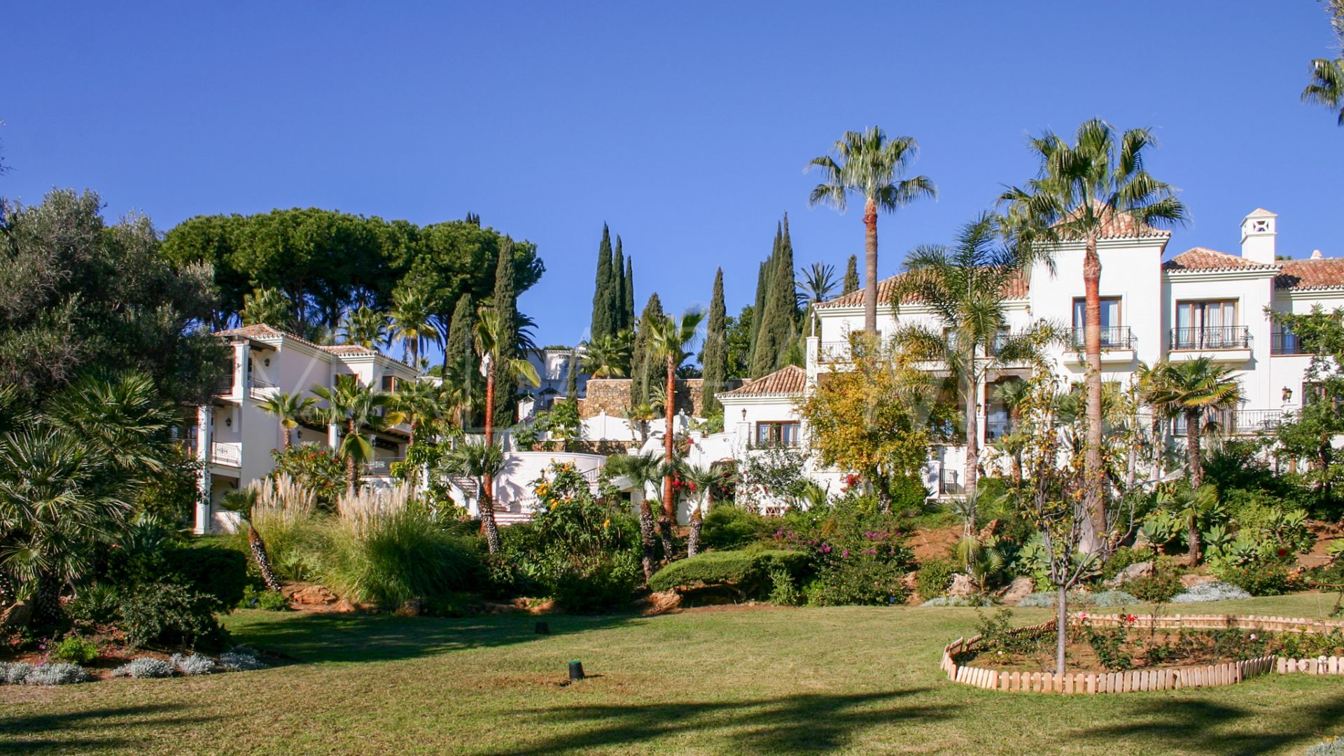 Villa for sale in Paraiso Alto