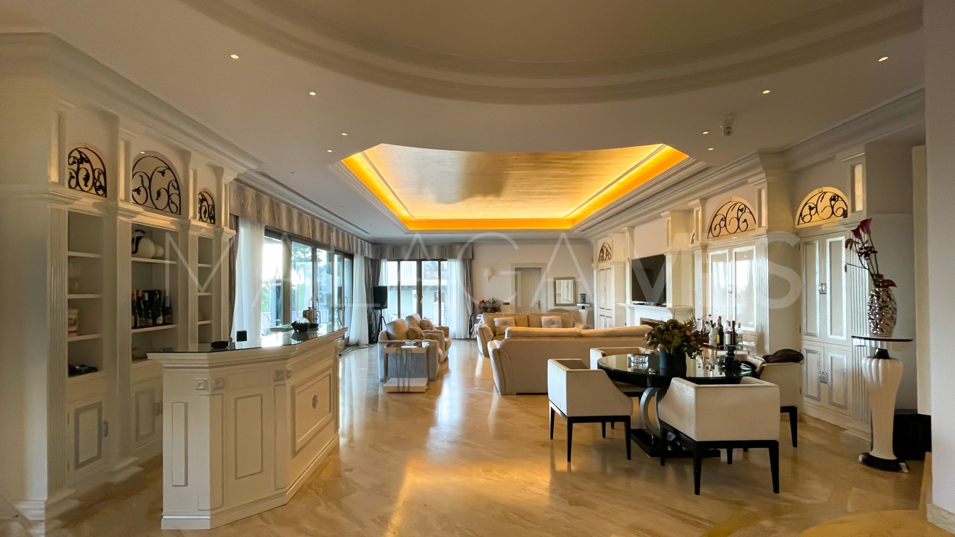 Villa for sale in Paraiso Alto