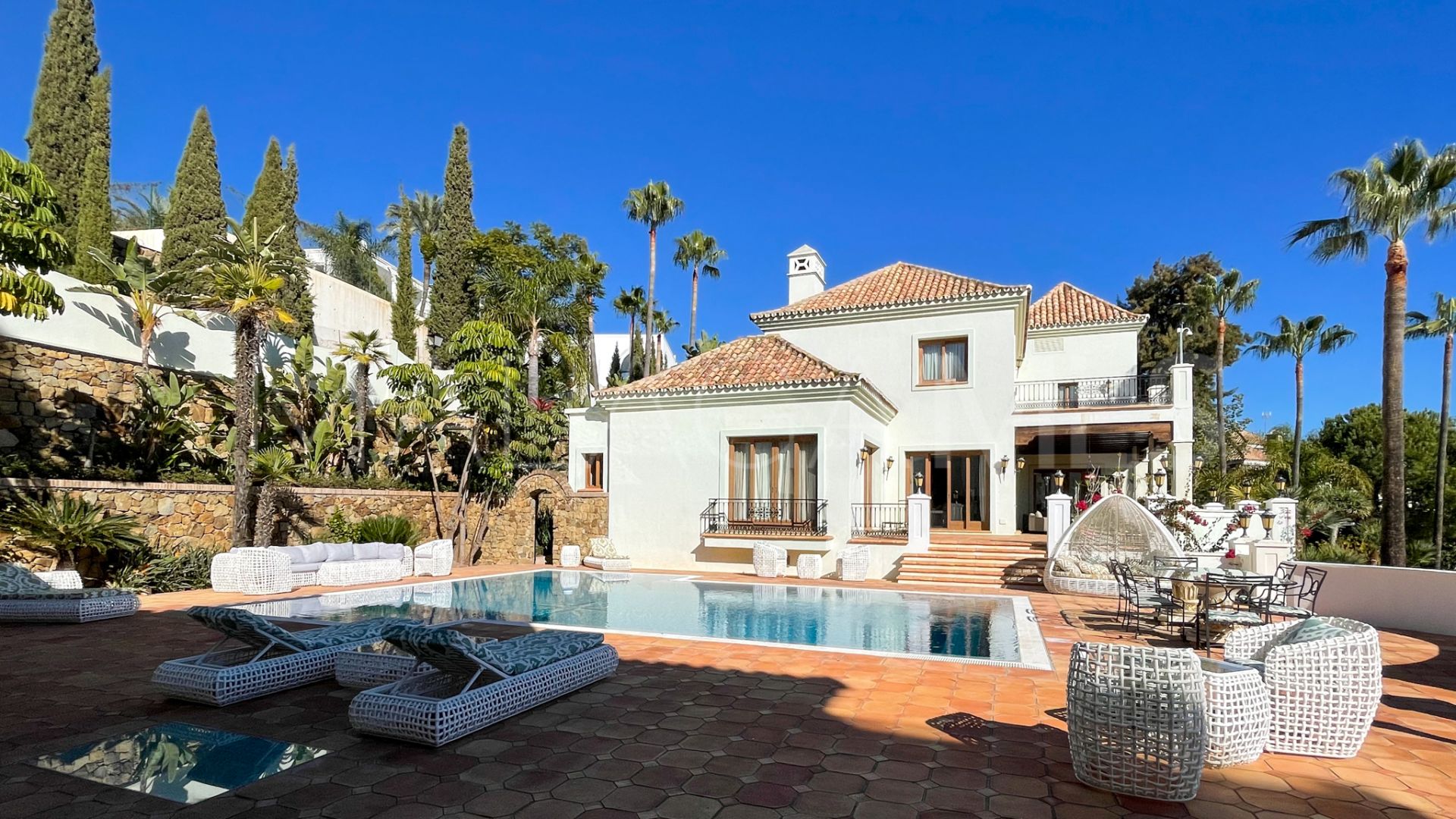 Villa for sale in Paraiso Alto