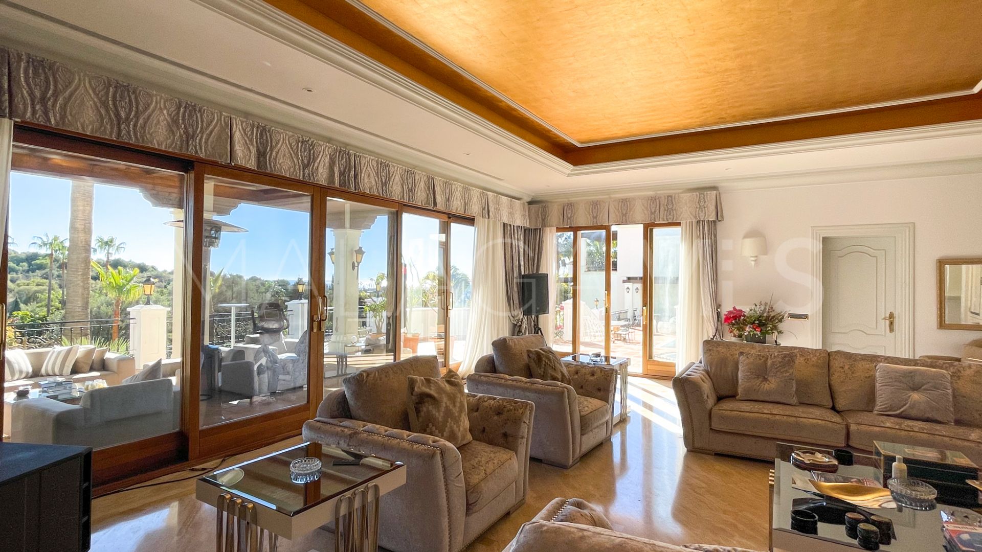 Villa for sale in Paraiso Alto