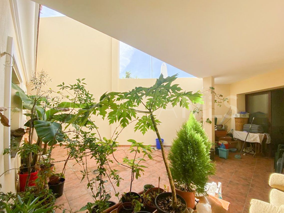 For sale town house with 6 bedrooms in Estepona Old Town