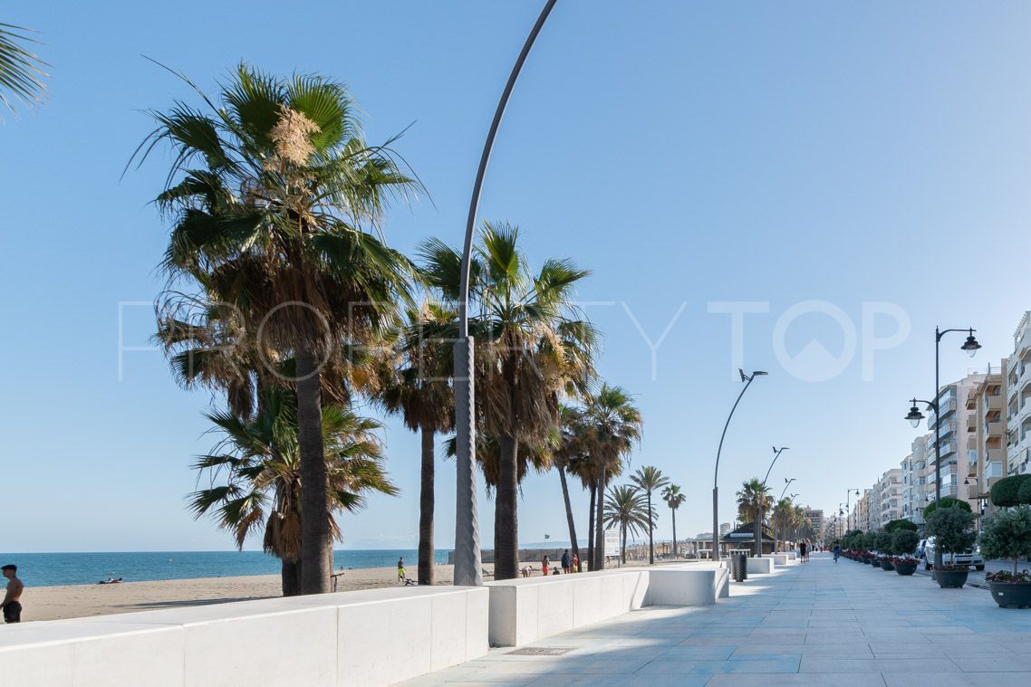 Adosado de 6 dormitorios en venta en Estepona Casco Antiguo